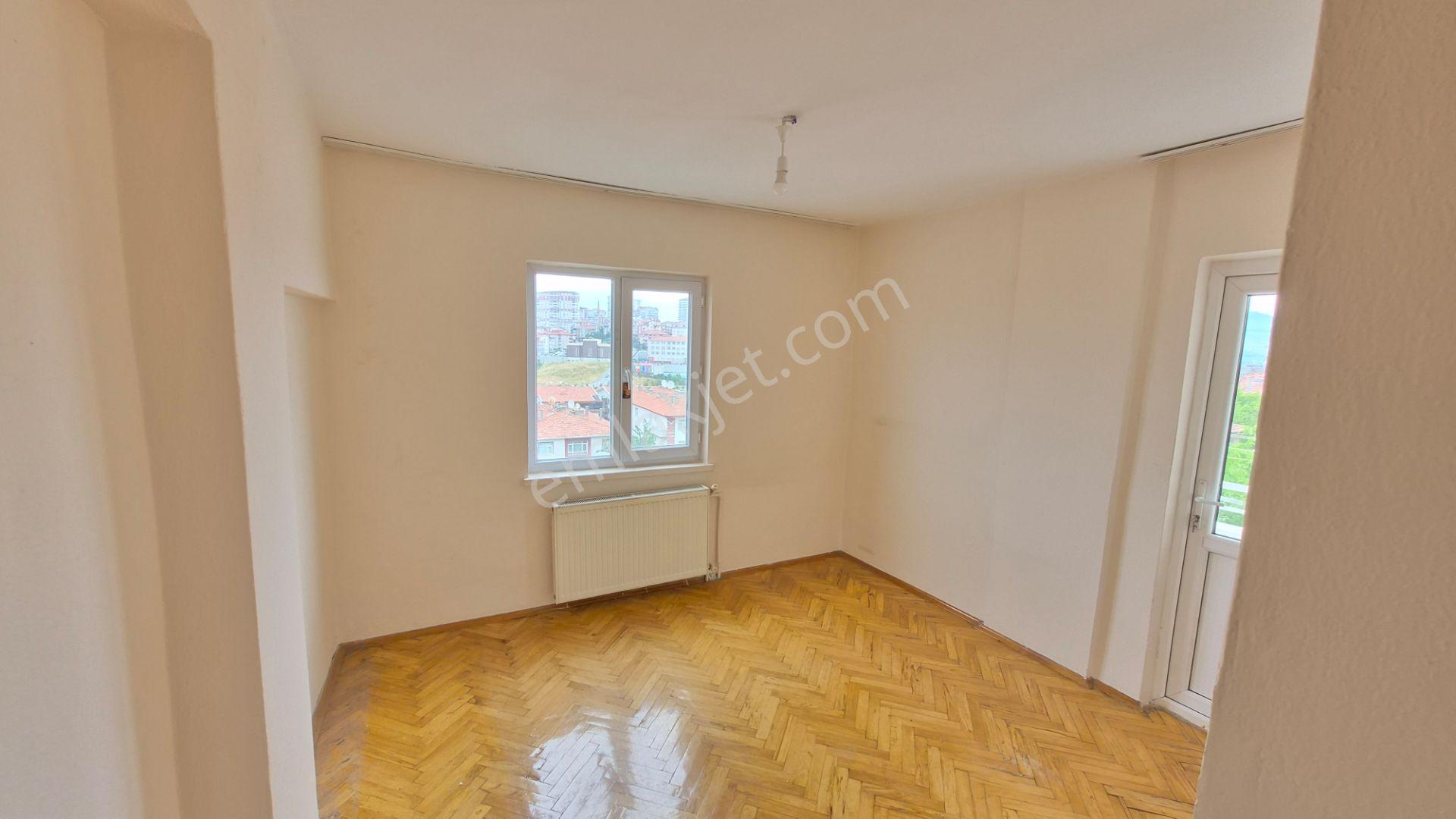 Abidin Paşada Bağımsız Salon 2. Katta 3+1 Yapılı Kiralık Daire - Görsel 14