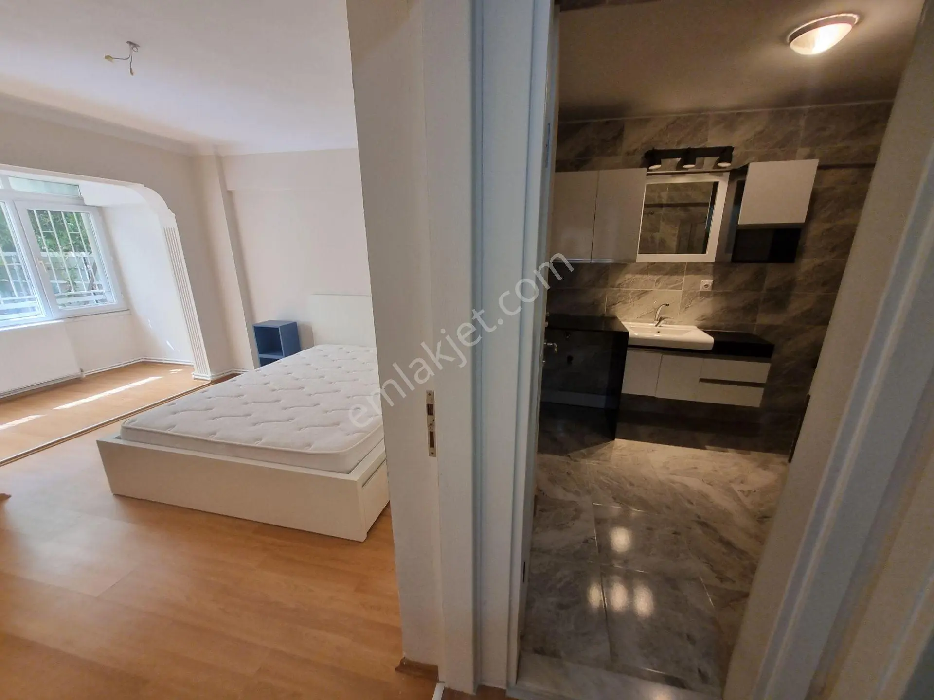 Bostanlı Hüseyin Yurttaş Sokağı'nda Bakımlı Kiralık 2+1 Daire - Görsel 27