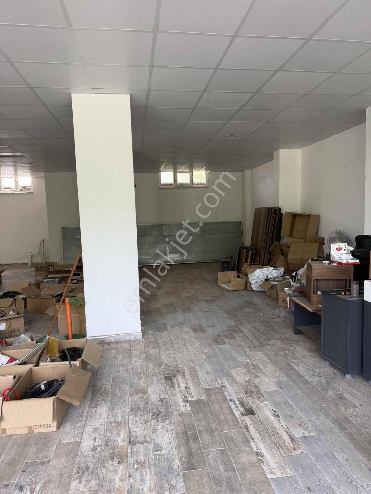 Erenler Reşitbeyde Kiralık Wc Li Dükkan Ofis - Görsel 4