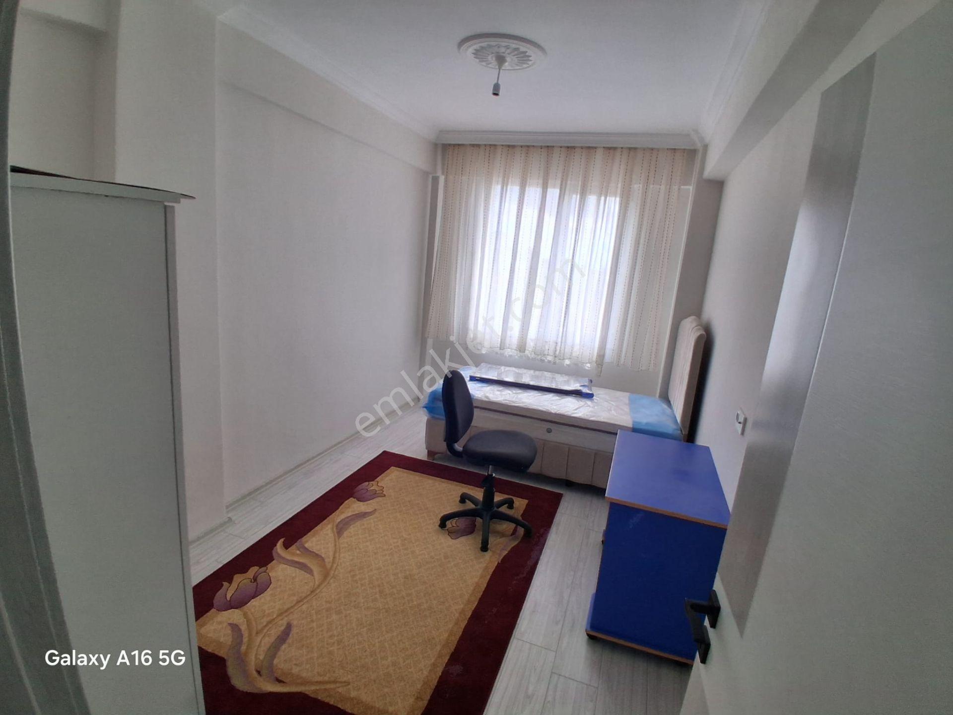 Özer Emlaktan Eşyalı Kiralık Daire - Görsel 3