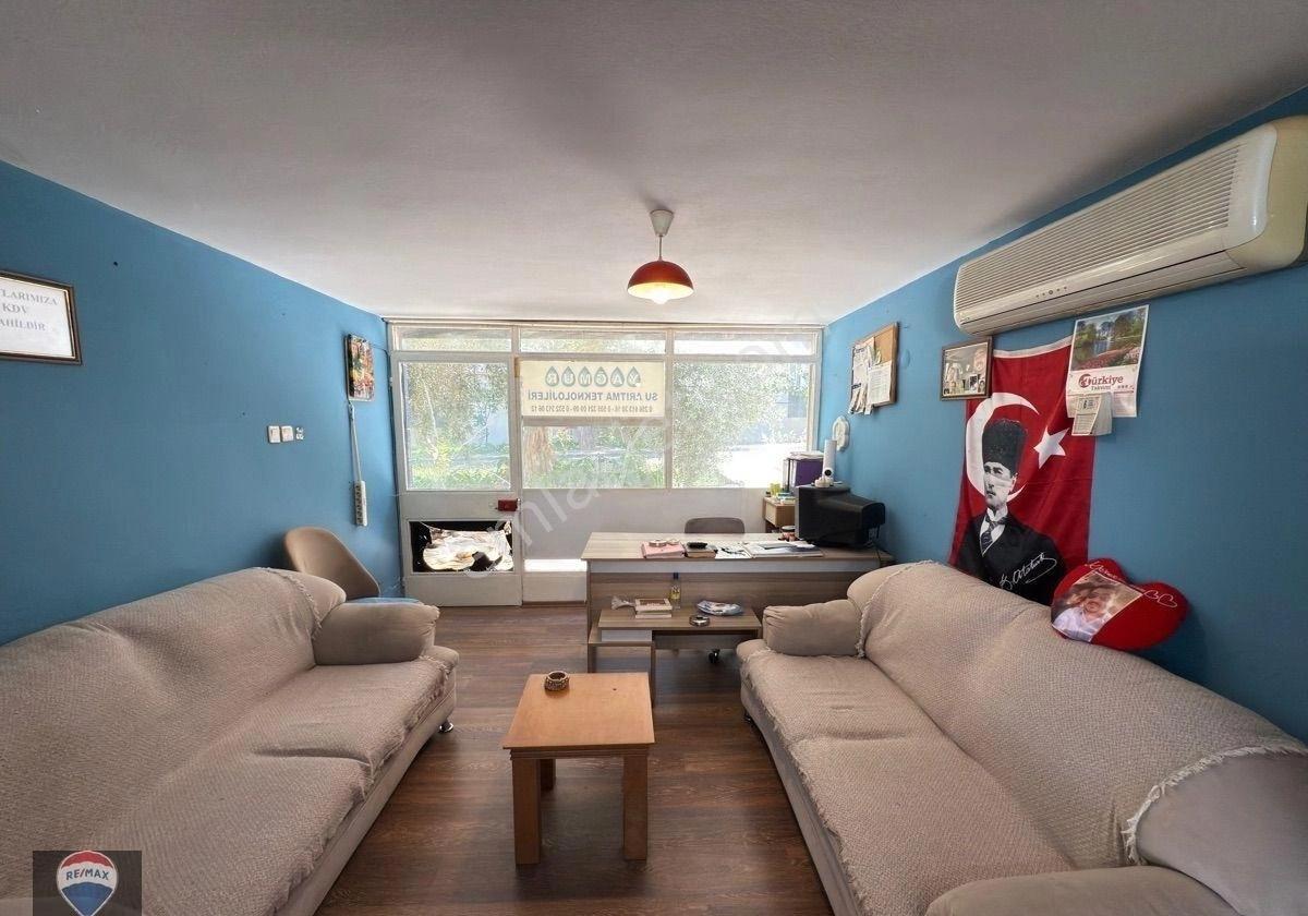 Kuşadası Garaj Arkasında Köşe Konumlu | 80 M² Asma Katlı Ticari Dükkan | İskanlı - Görsel 3