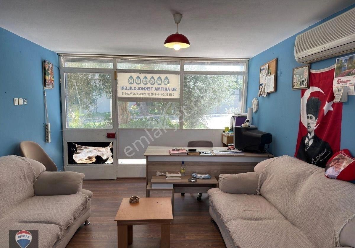 Kuşadası Garaj Arkasında Köşe Konumlu | 80 M² Asma Katlı Ticari Dükkan | İskanlı - Görsel 24