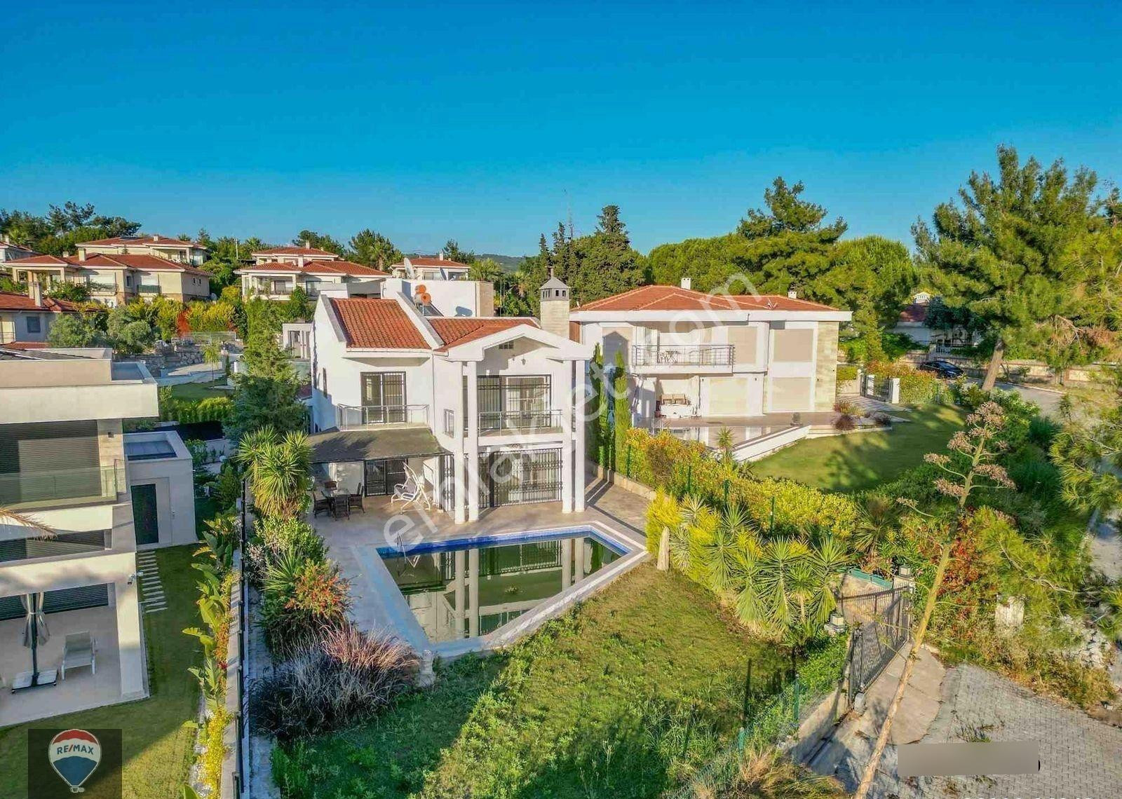 Kuşadası Soğucakta Denizin Ve Yeşilin Birleştiği Eşsiz Manzaralı 5+1 Villa - Görsel 21