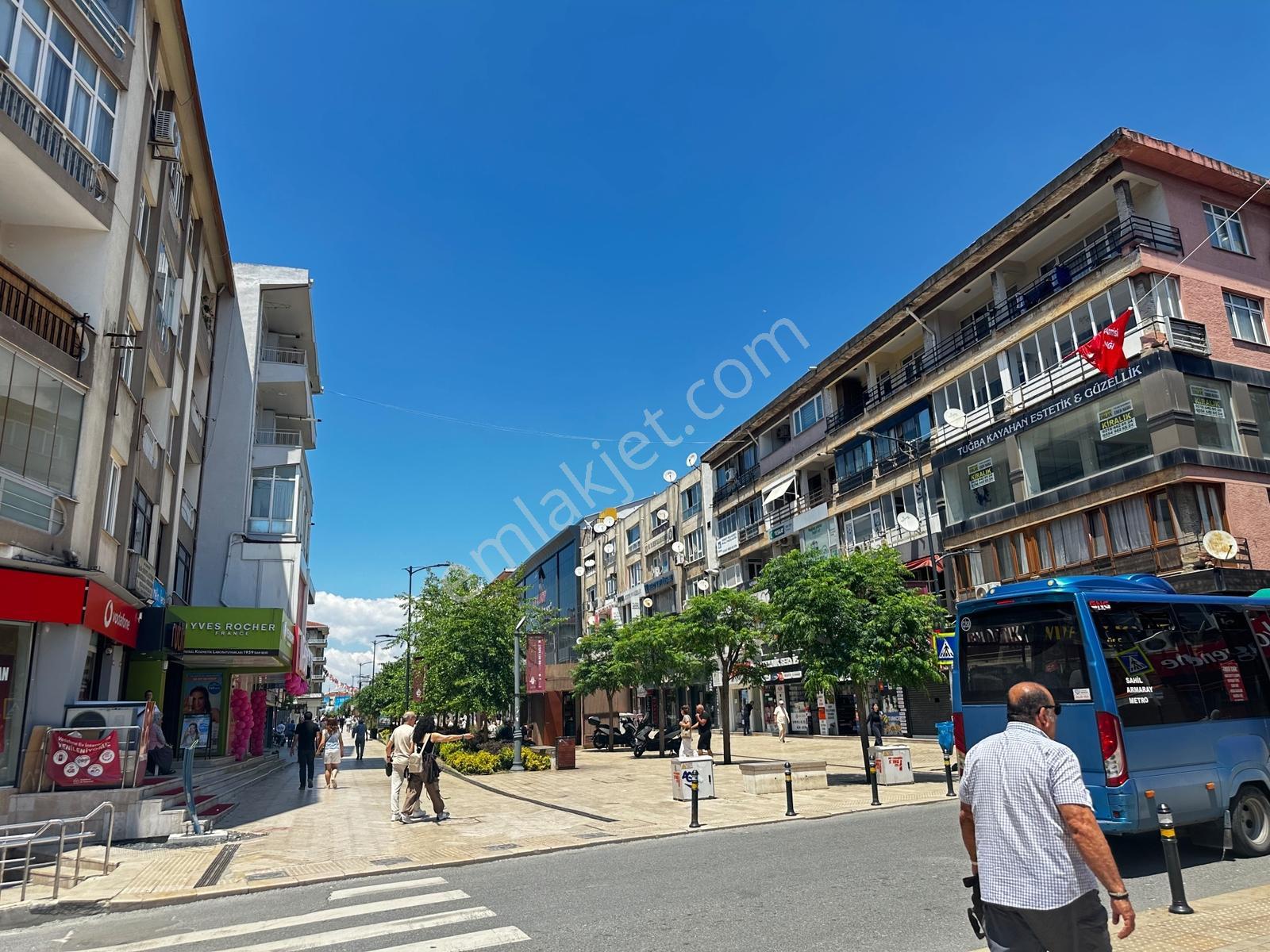 Maltepe Bağdat Caddesinde Satılık Kurumsal Kiracılı 560 Mdükkan - Görsel 8