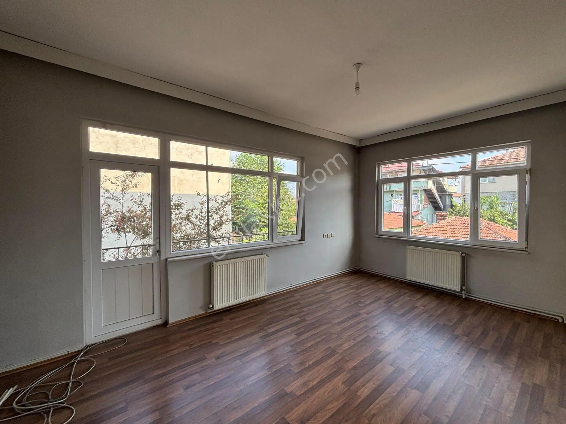 Nv Gayrimenkul | Çay Mahalle'sinde 3+1 120 M2 Kiralık Ara Kat Daire - Görsel 3