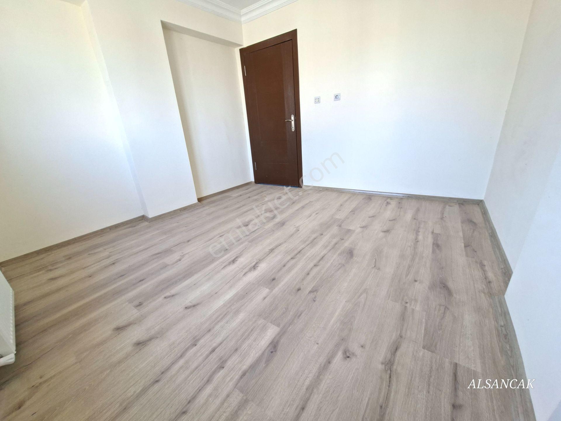 Alsancak Mahallesinde Orta Kat Ön Cephe 3+1 Kiralık Daire - Görsel 10