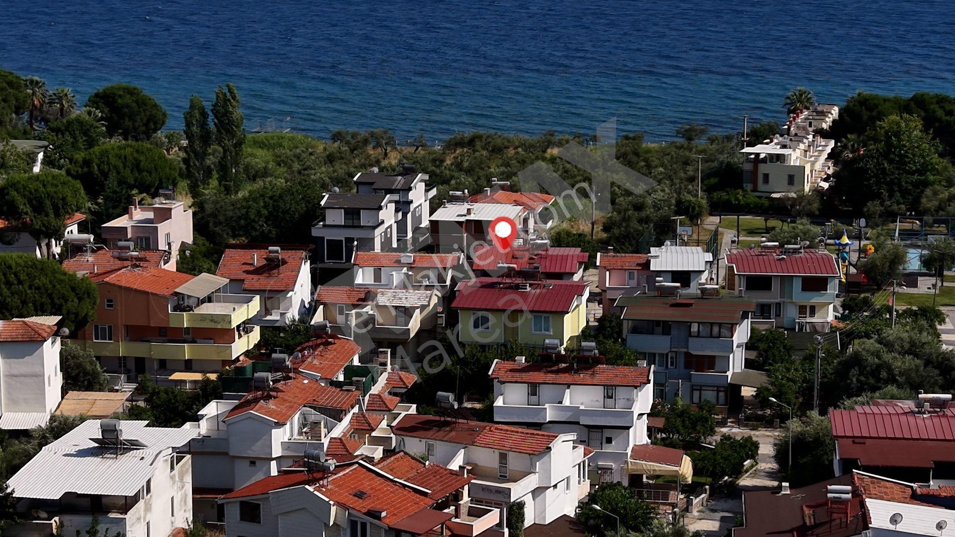 Edremit Narlı'da Deniz Manzaralı 3+1 Tirplex Villa