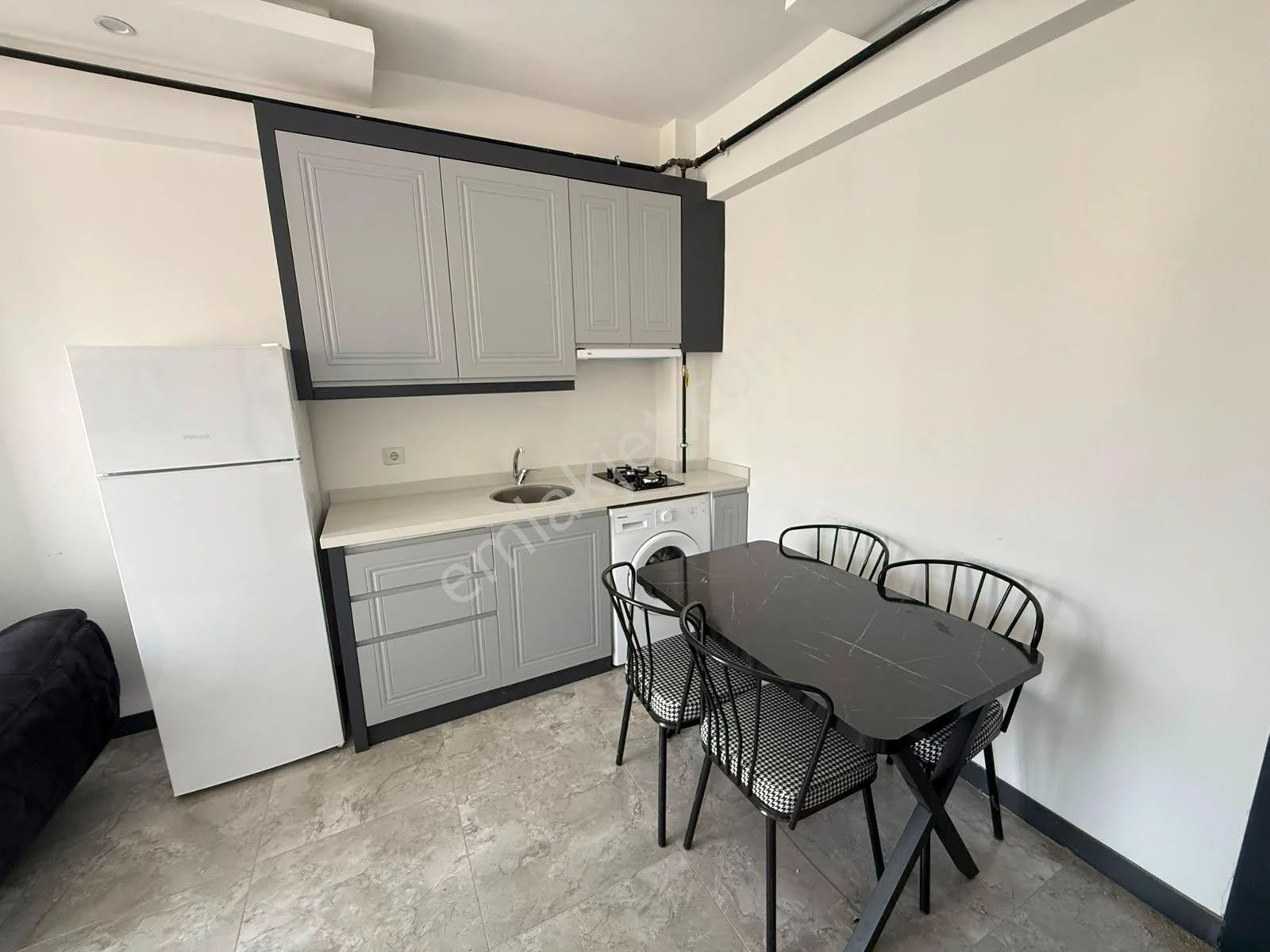 Saltak Caddesi Sıfır Eşyalı Kiralık 1+1 Apart - Görsel 4