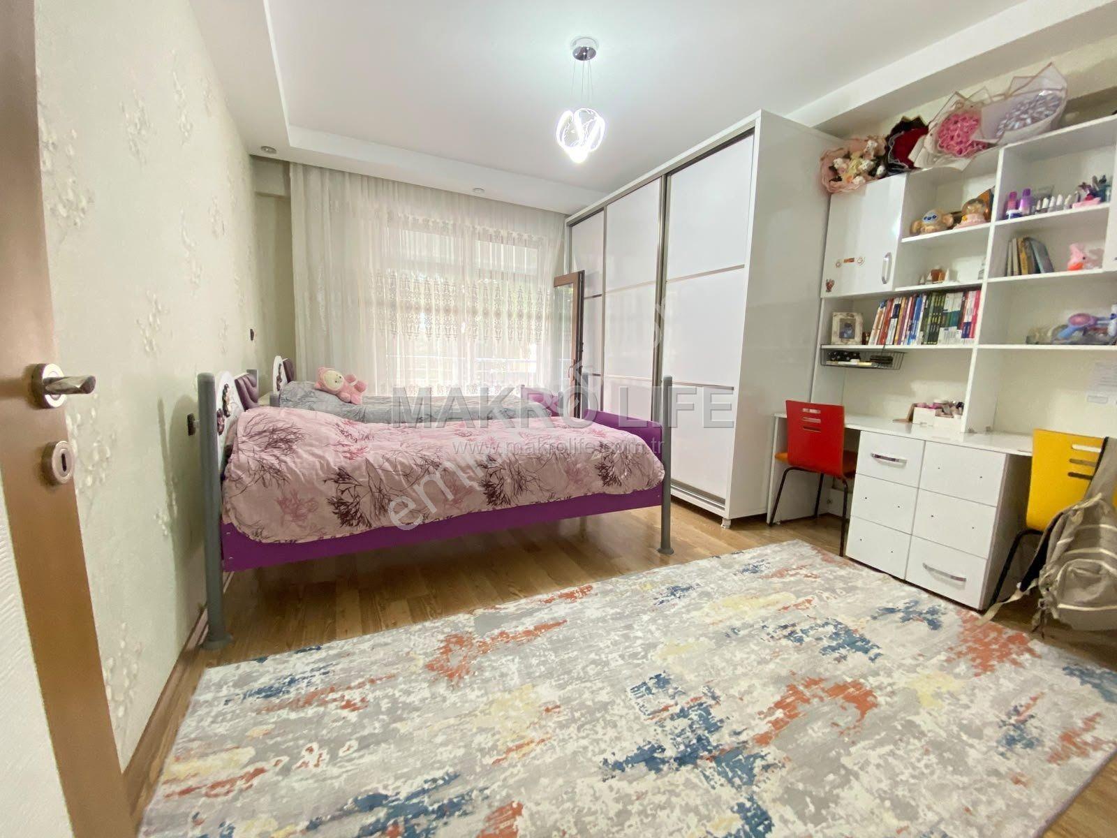 Bağcılar Öğretmenim Evi Civarında Temiz 3+1 Satılık Daire - Görsel 11