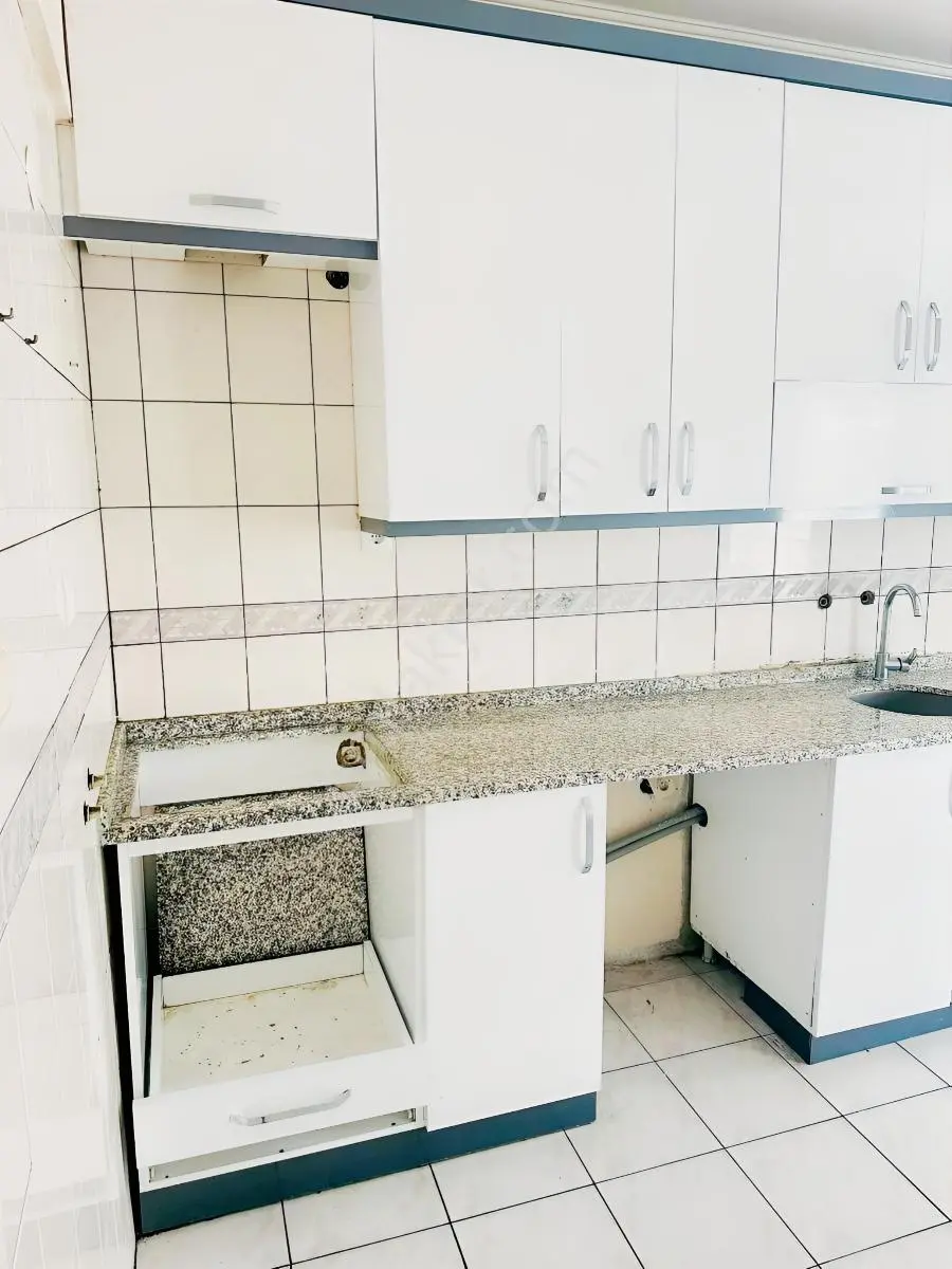 Dalaman Cengiz Topel Caddesinde Kiralık 3+1 Bakımlı Daire