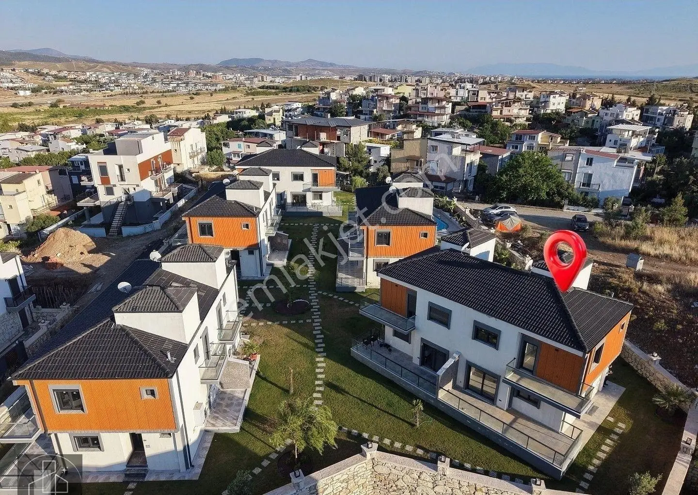 İzmir Seferihisar Düzce'de Havuzlu Site İçerisinde Satılık 3+1