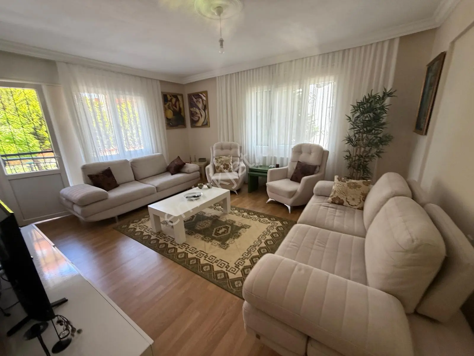 Kadınlar Denizi'nde Doğalgazlı 3+1 Daire
