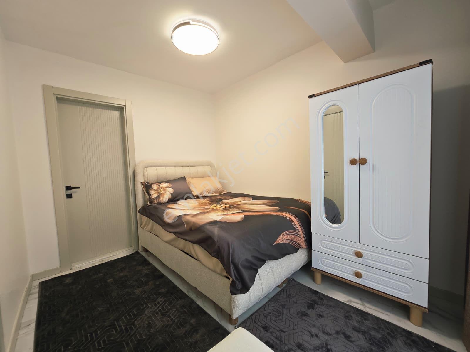 Atalar Mahallesinde Arakat Balkonlu 1+1 Kiralık Apart - Görsel 17