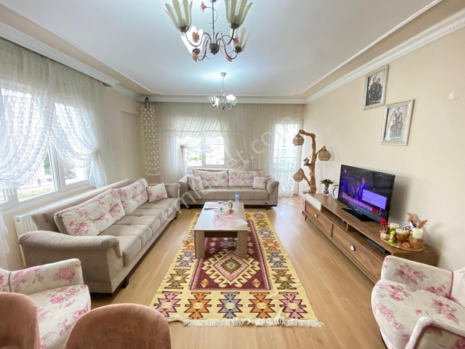 Buca Yenigün Mah Kolej Yakını Site İçi Manzaralı 3+1 Köşe - Görsel 28