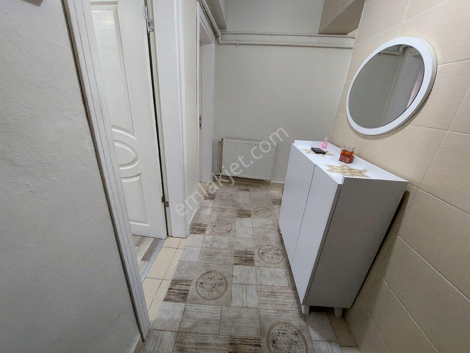 Gaziosmanpaşa Küçükköy Yeni Mah Acil Satılık Yüksek Giriş Kat Balkonlu Toprak Tapulu 2+1 95 - Görsel 21