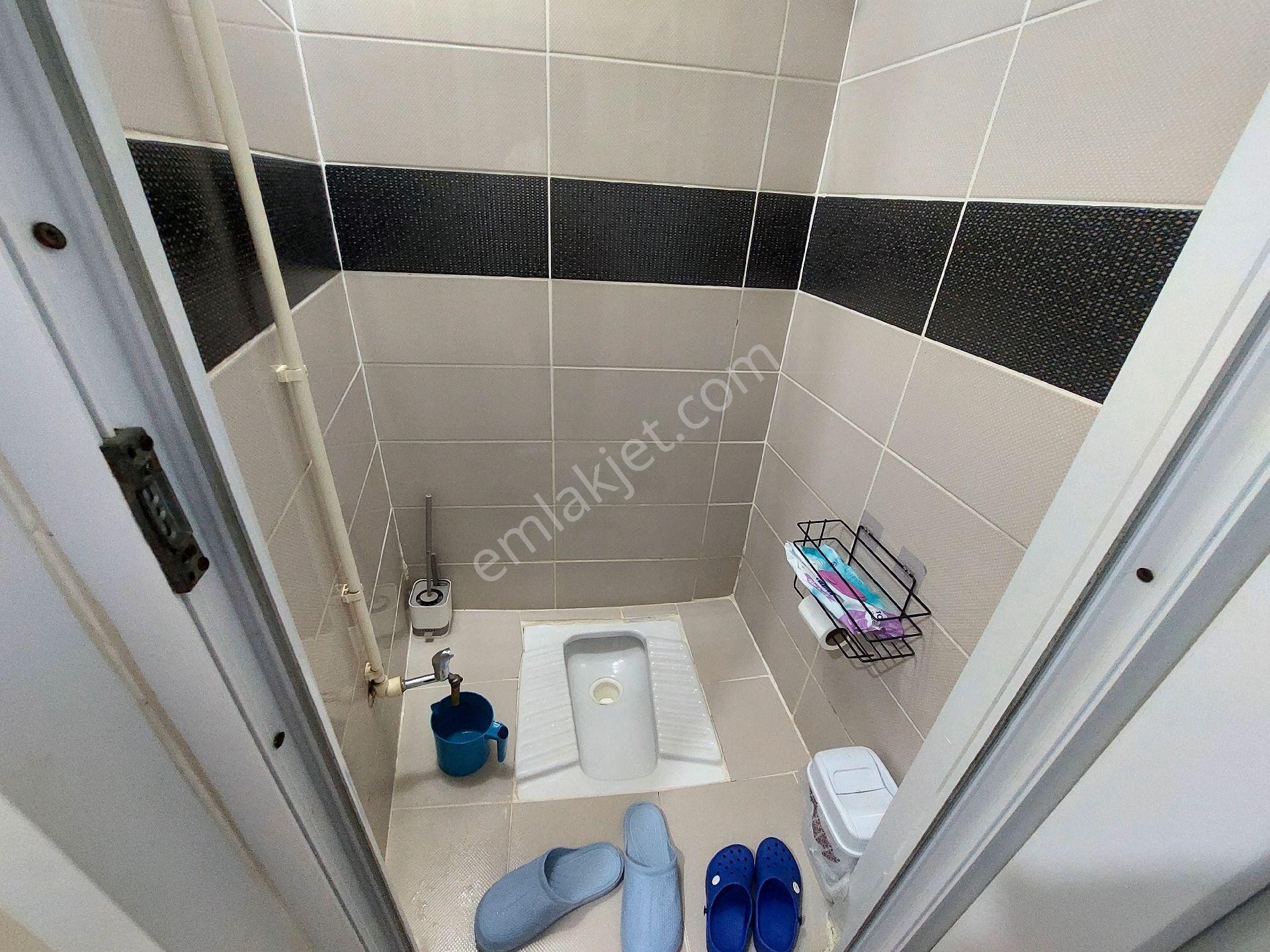 Gaziosmanpaşa Küçükköy Yeni Mah Acil Satılık Yüksek Giriş Kat Balkonlu Toprak Tapulu 2+1 95 - Görsel 26