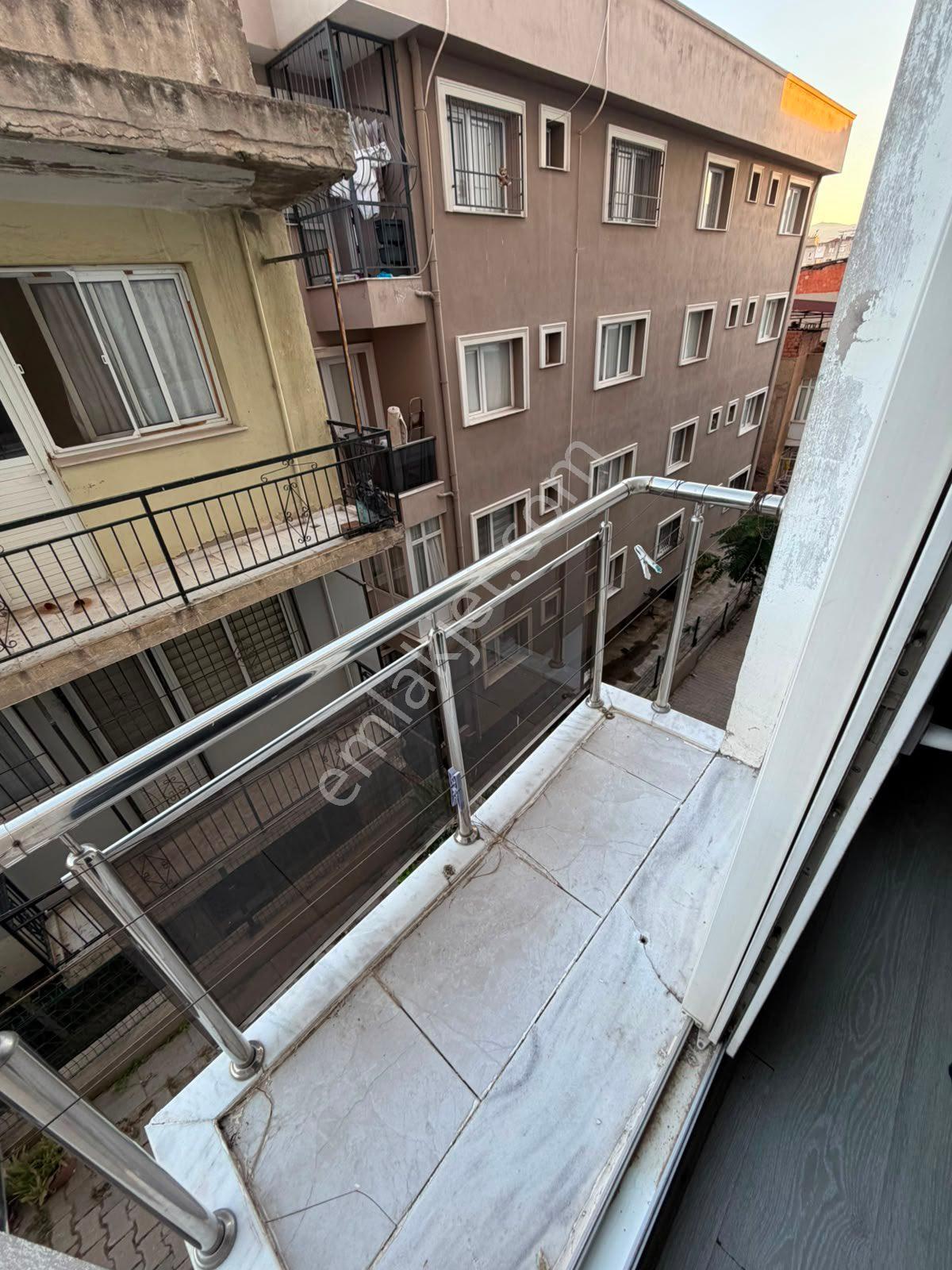 İzmirpark Yakını Kiralık 1+1 Daire - Görsel 11