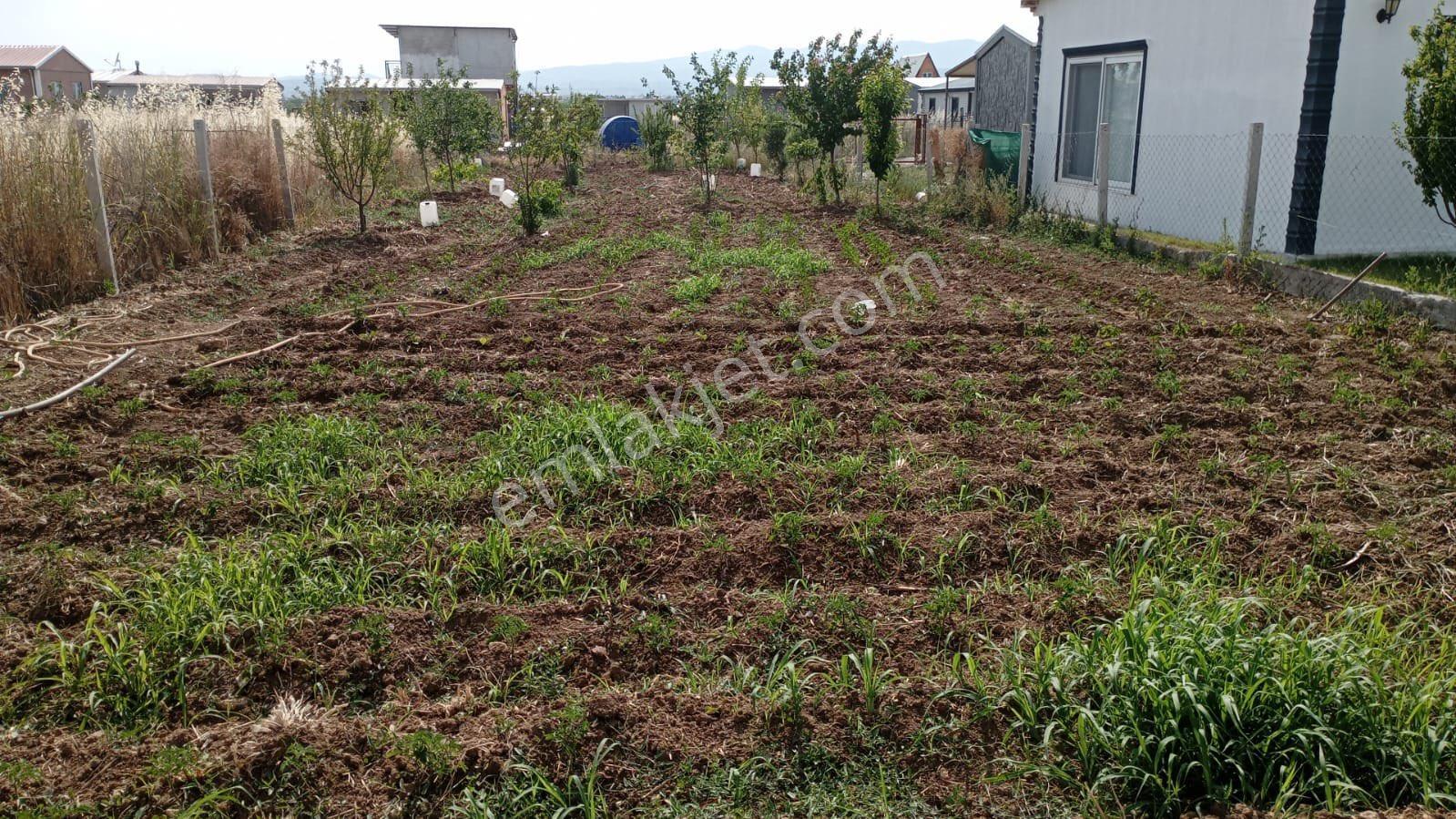 Satılık 300m2 Parseller