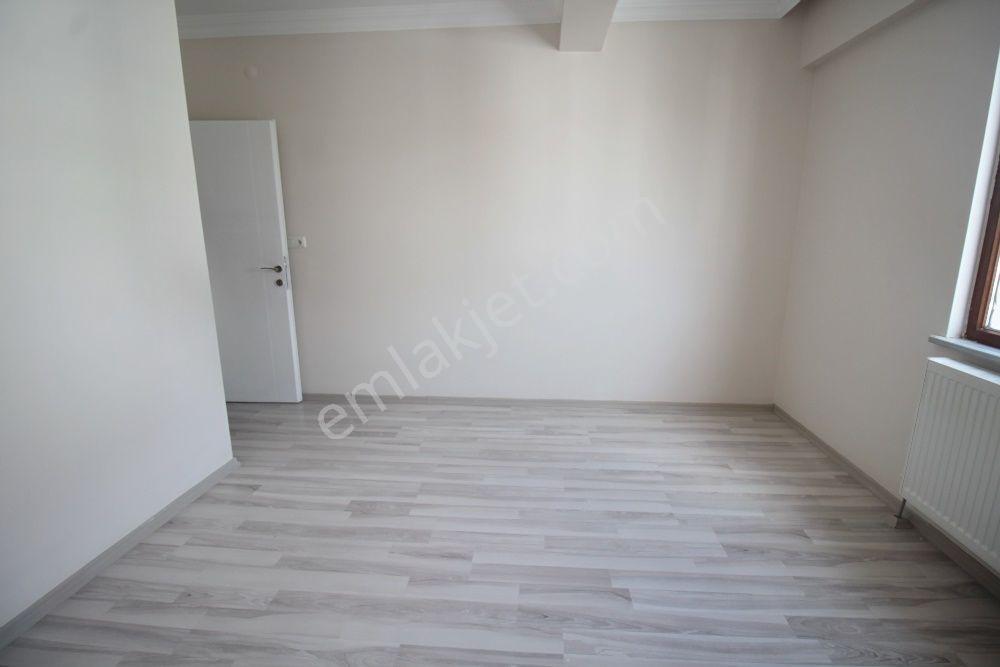 Çorlu Çobançeşme Mah. Abdullah Öğücü Okuluna Yakın Temiz 2+1 Kiralık - Görsel 12