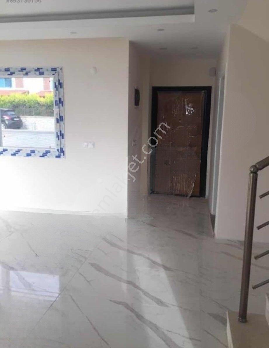 Havuzlu Prestijli Sitede 3+1 Villa - Görsel 19