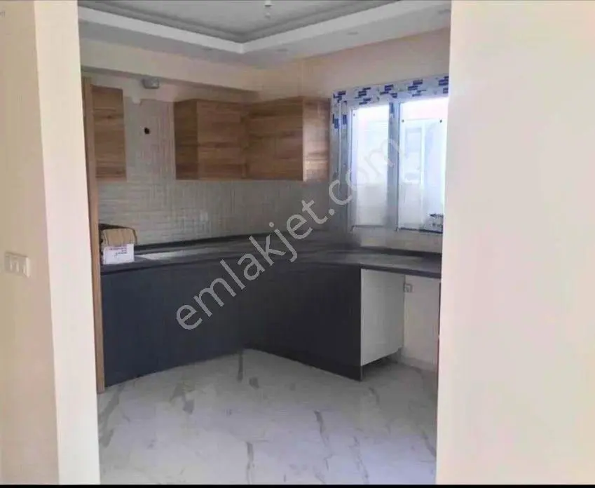 Havuzlu Prestijli Sitede 3+1 Villa - Görsel 22