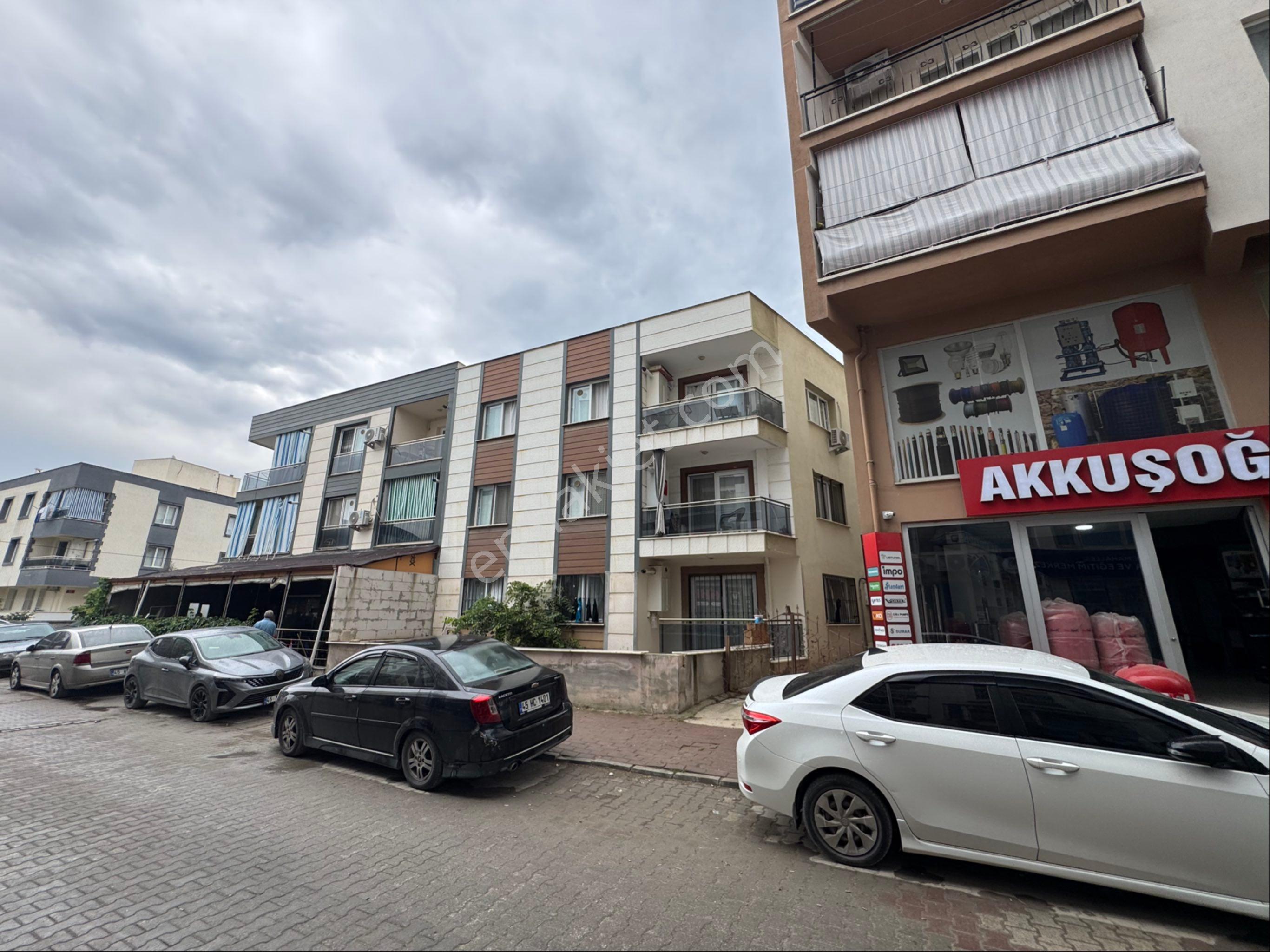 Muradiye Çarşı Merkez Satılık 2+1 Kapalı Mutfak Dairemiz - Görsel 2