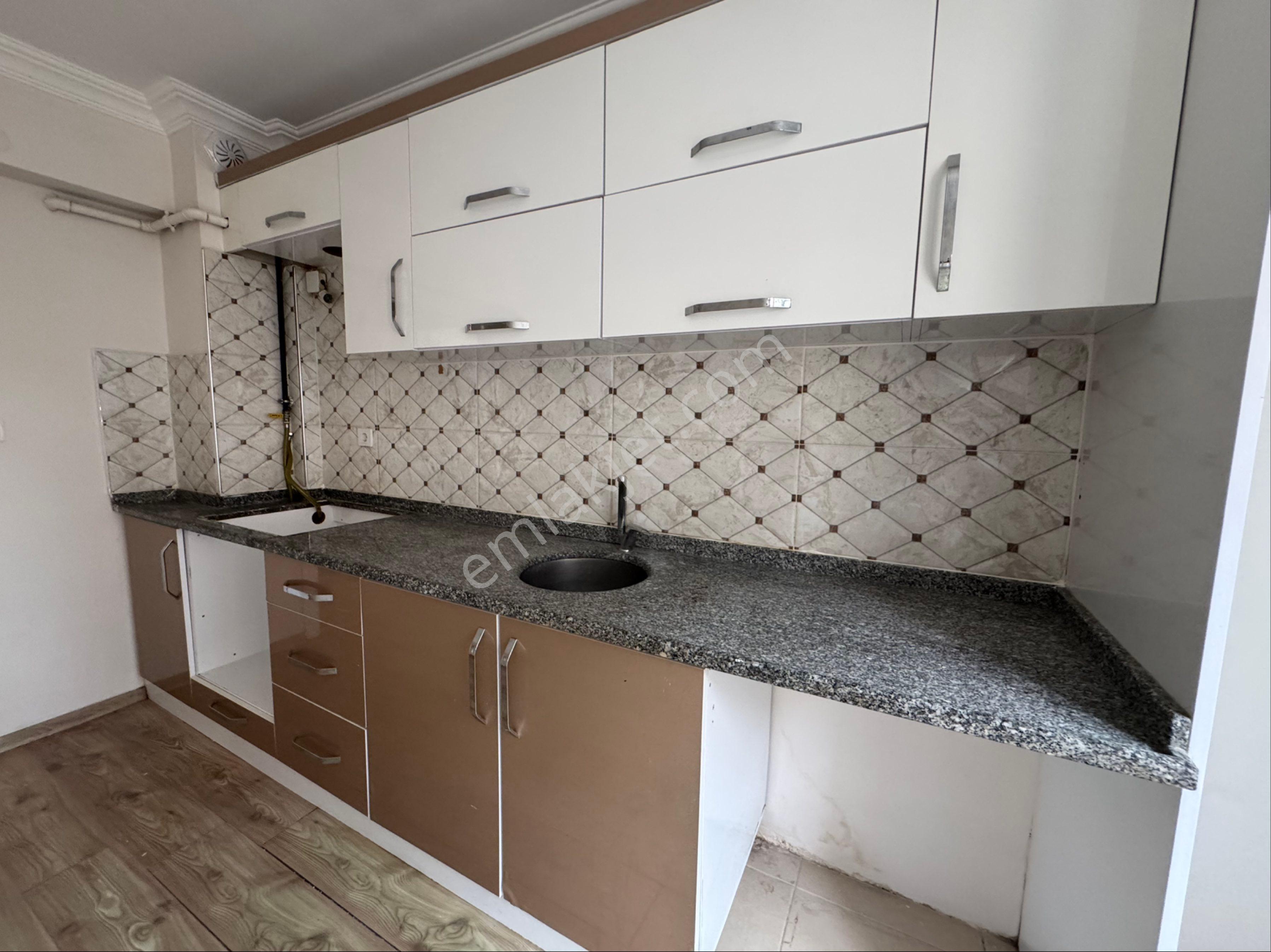 Muradiye Çarşı Merkez Satılık 2+1 Kapalı Mutfak Dairemiz - Görsel 13