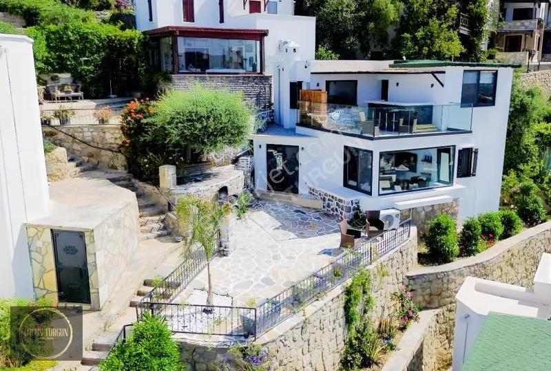 Gümüşlük Yalıkavak Özel Plajlı İmanzaralı Köşe Villa Bayram - Görsel 17