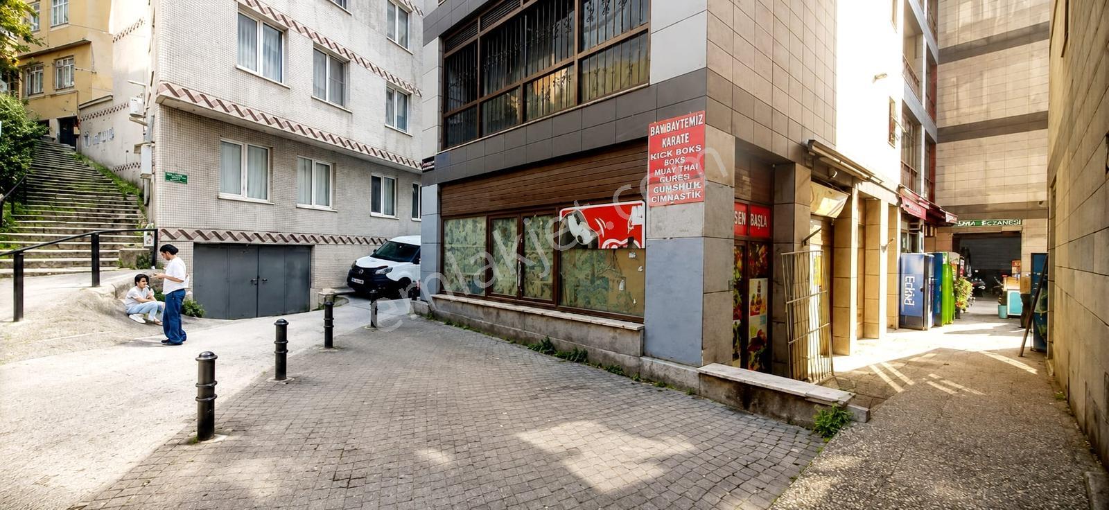 Remax Advantage Emirsultan Meydanınd Satılık Fırsat Dükkan Ofis - Görsel 3