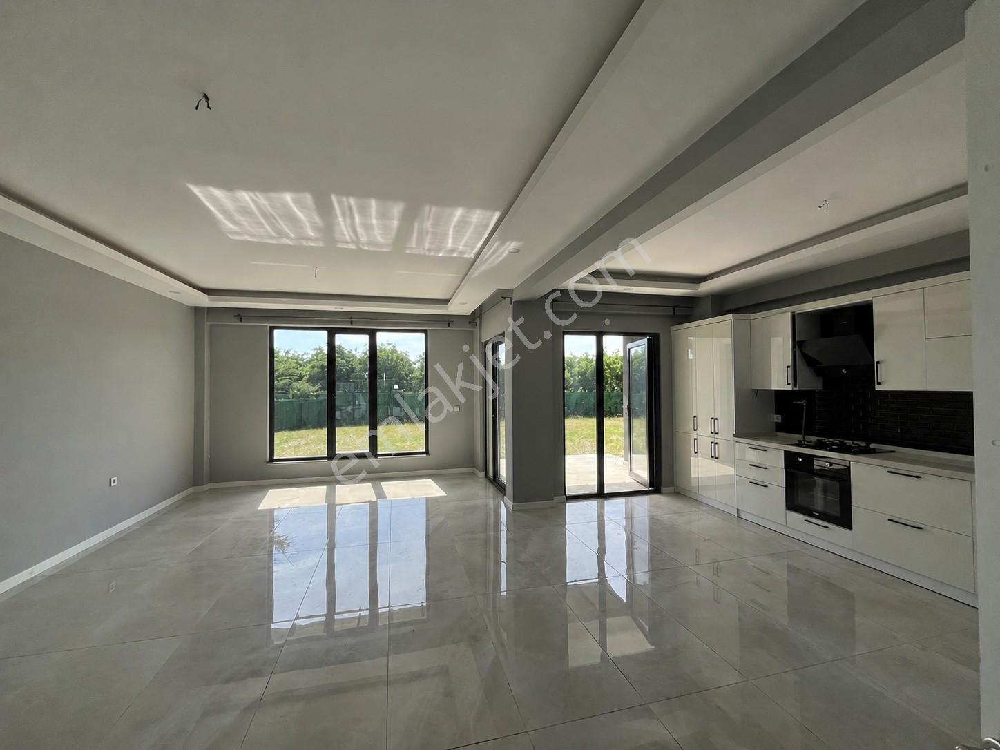 Öğretmen'den Arapçiftliğin'de Lüks Villa - Görsel 13