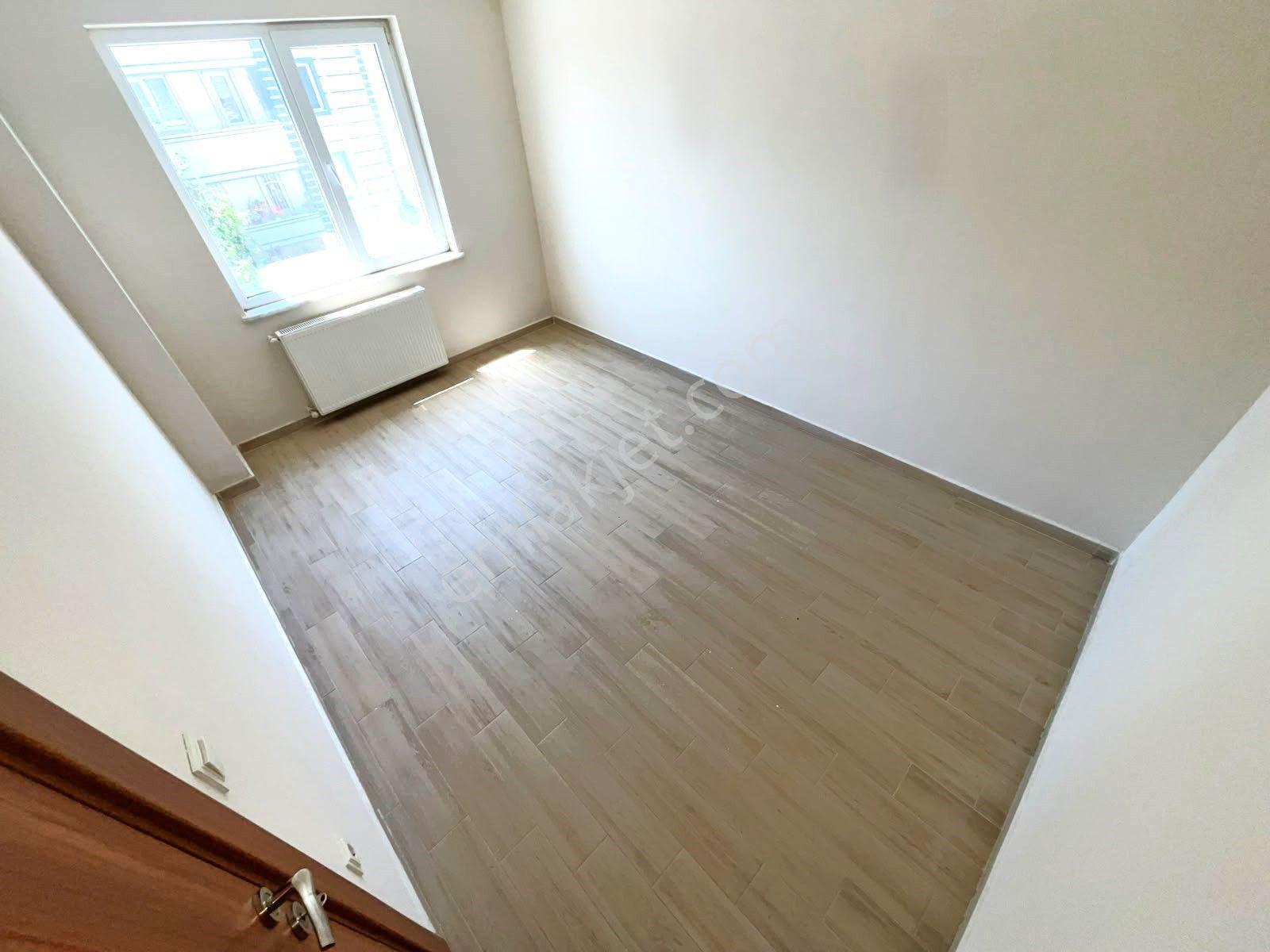 Aygül'den Kadıköy'de Genç Binada Köşe Ön Cephe Asansörlü Ayrı Mutfaklı Doğalgazlı 3+1 Kiralık Daire - Görsel 24