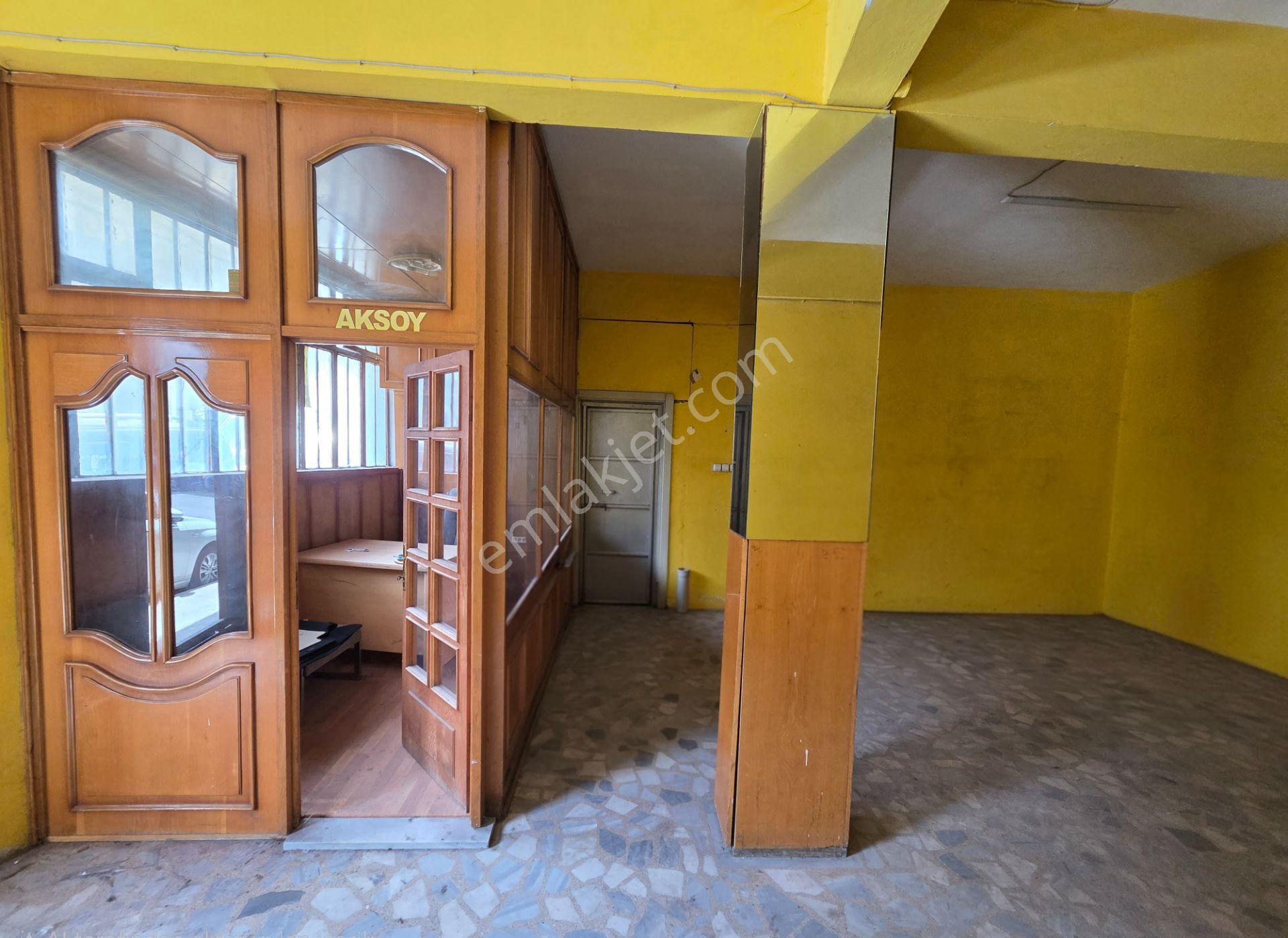 Gaziosmanpaşa Merkez Mahallesinde Düz Gırış Kiralık 45 M² Dükkan - Görsel 3