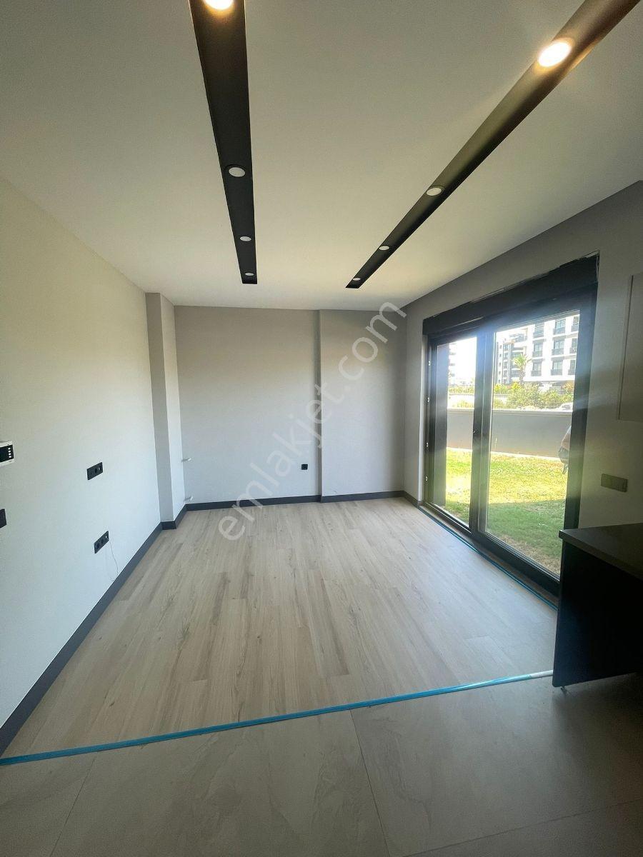 Altıntaş'ta Havuzlu İskanı Alınmış Sitede Satılık 1+1 Daire - Görsel 35