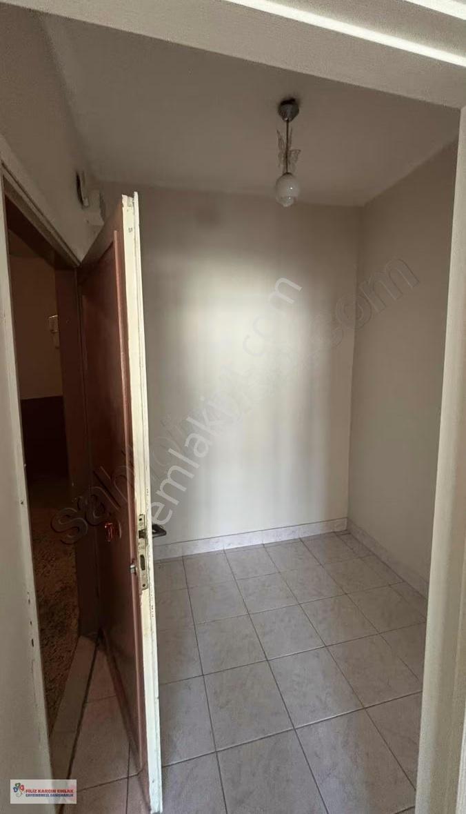 Filiz Emlaktan Bağcılar Meydanda 2+1 Kiralık Daire