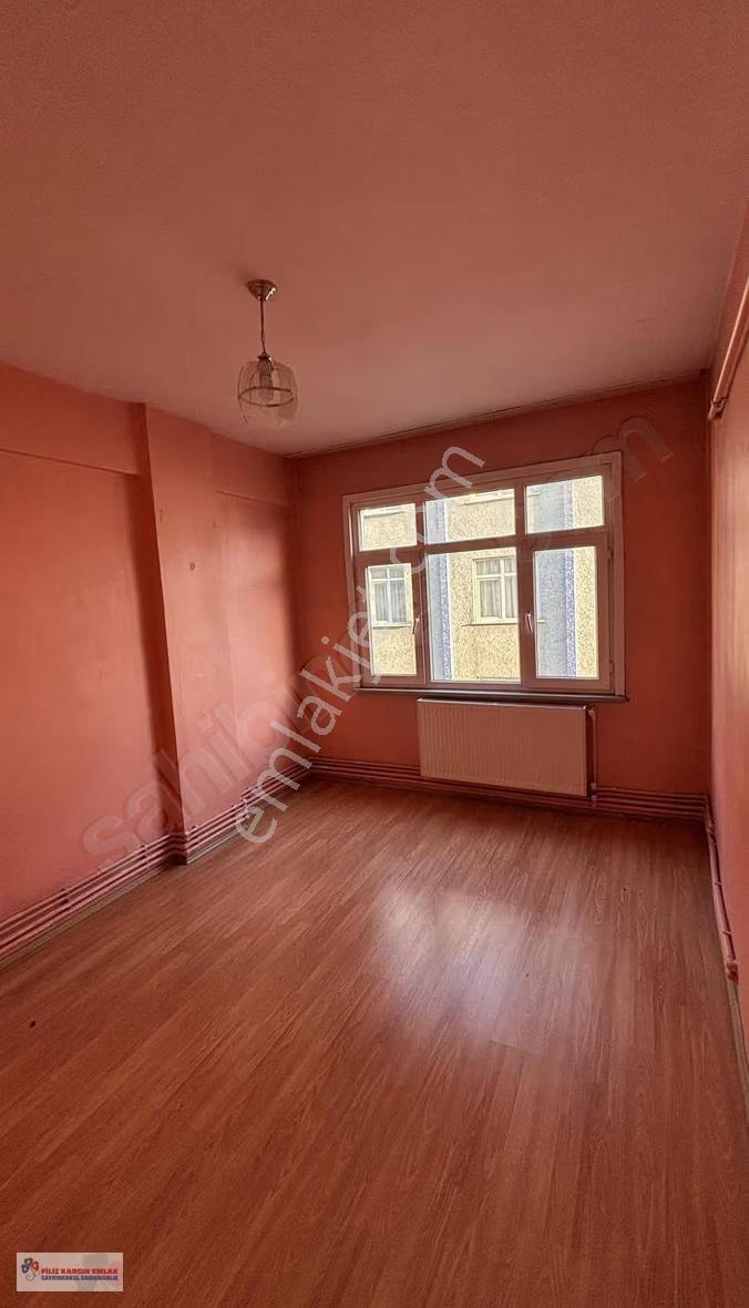 Filiz Emlaktan Bağcılar Meydanda 2+1 Kiralık Daire - Görsel 14