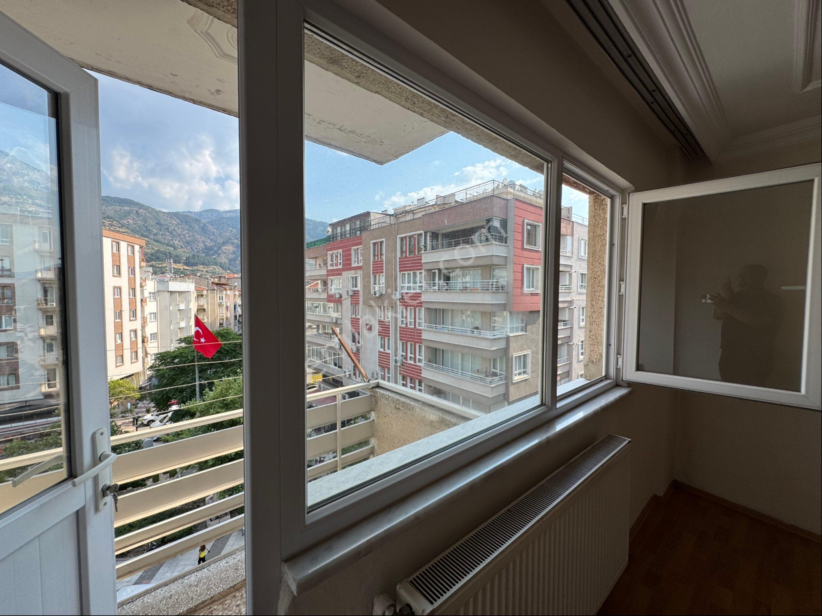 Şehrin Merkezi’ Nde Kiralık 3+1 Çok Güzel Manzaralı Ankastre Set Ve Klimalı Dairemiz - Görsel 18