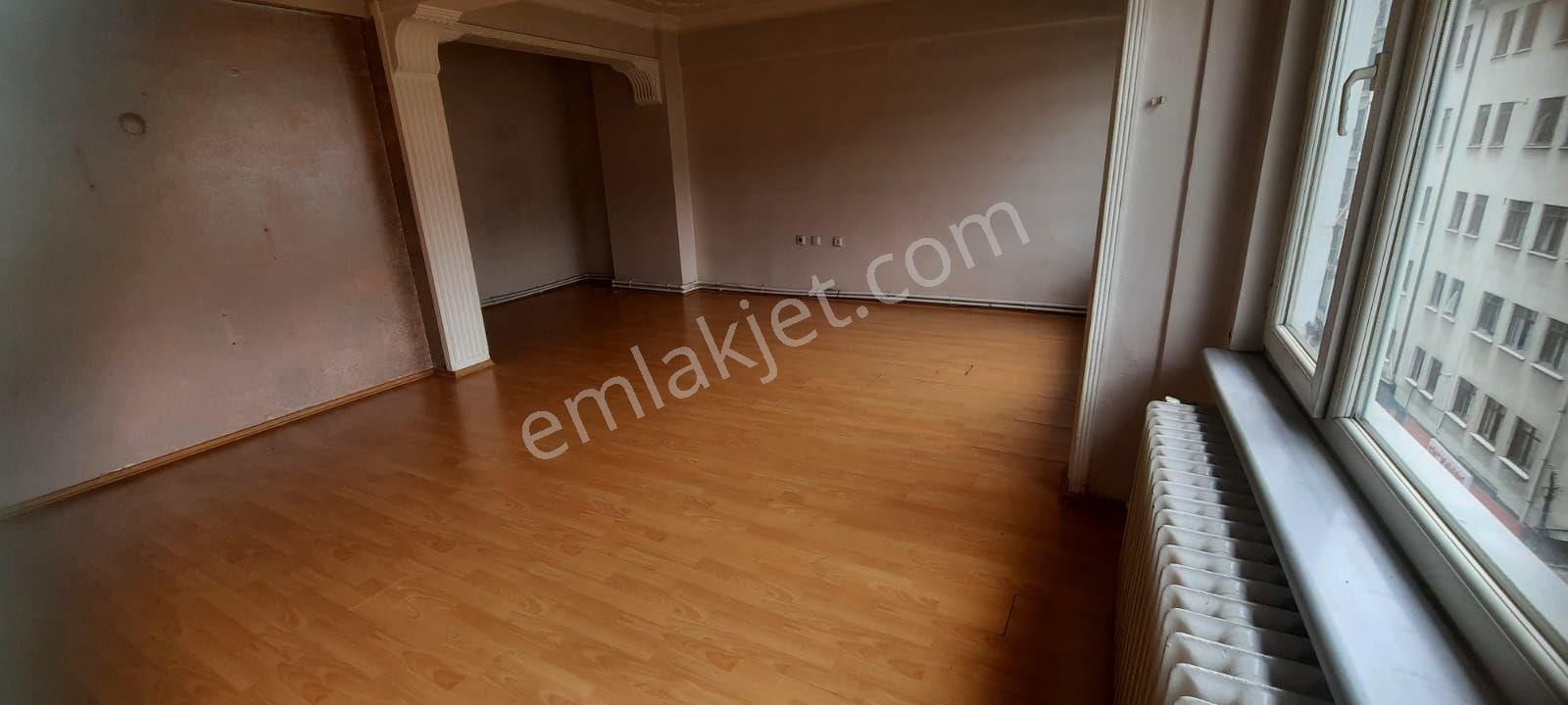 Bursa Yıldırım Namazgah Caddesi Üzerinde 120 M2 3+1 Daire Kiralık - Görsel 2