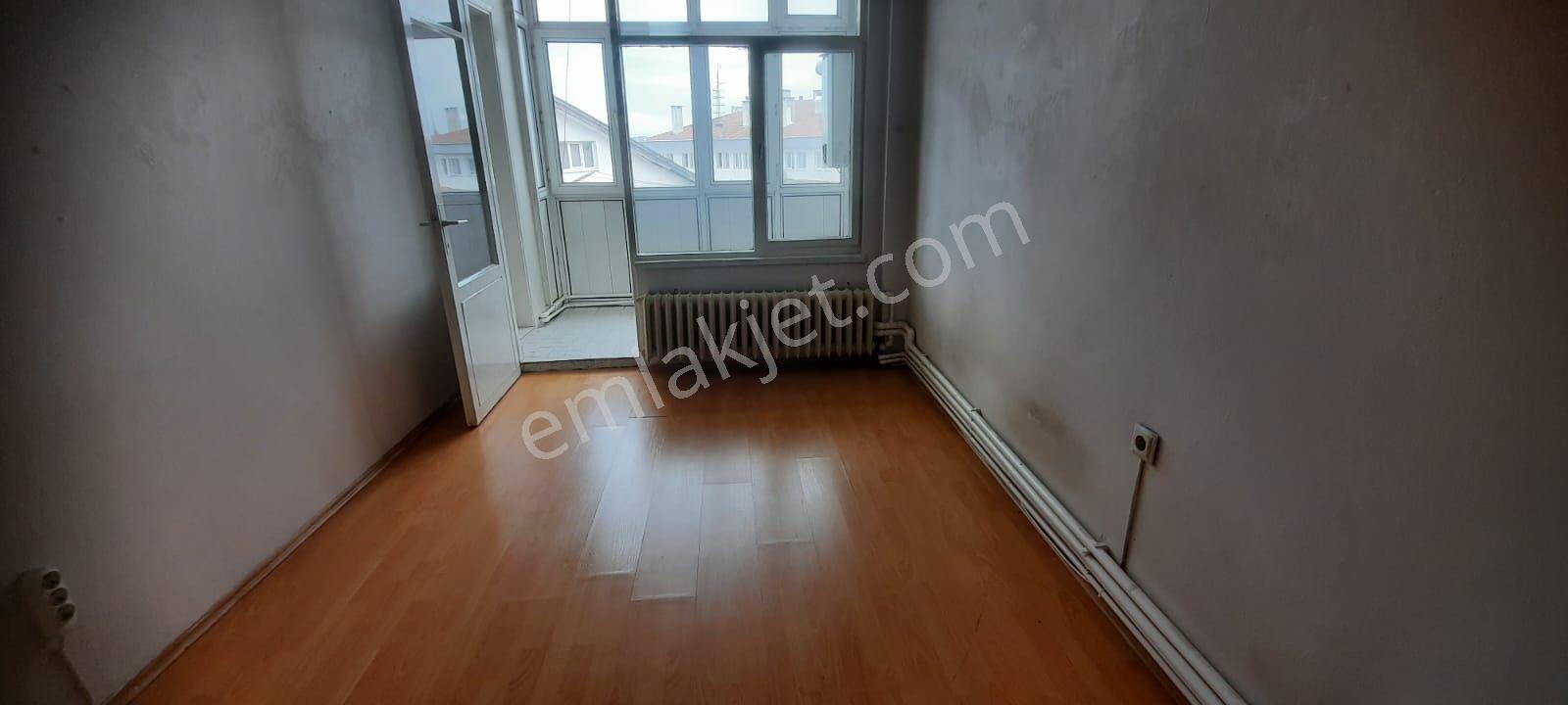 Bursa Yıldırım Namazgah Caddesi Üzerinde 120 M2 3+1 Daire Kiralık - Görsel 20