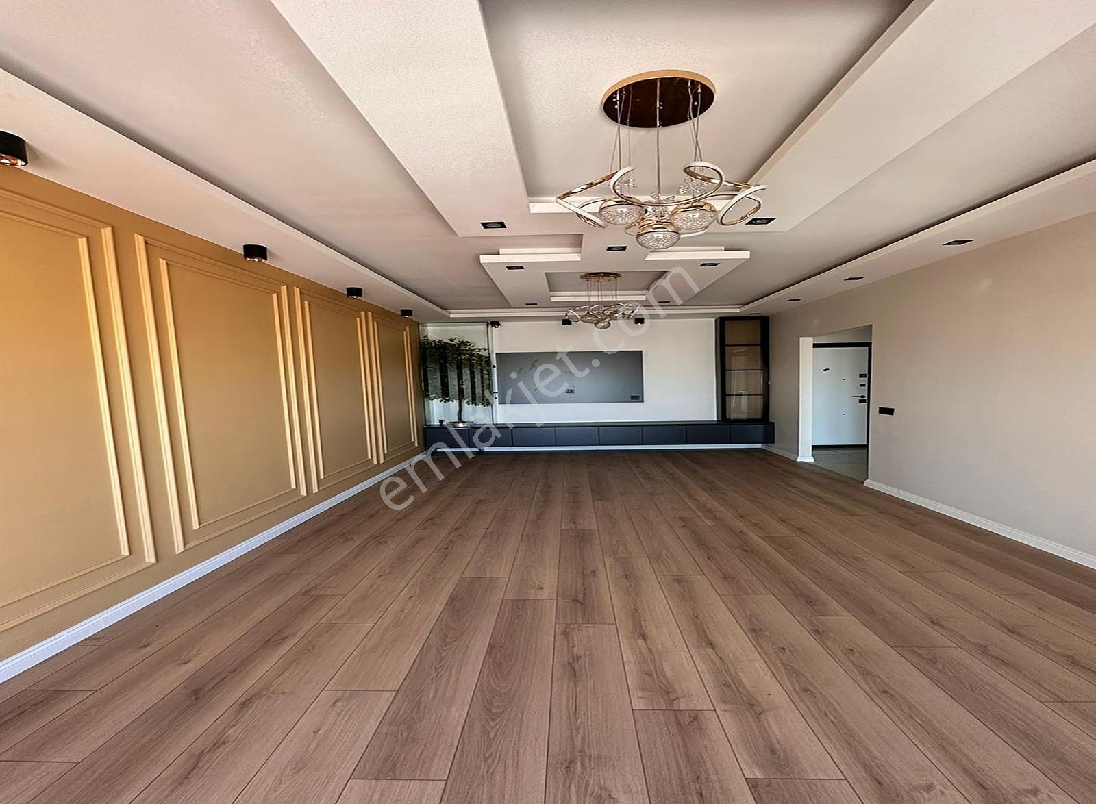 Beylikdüzü Efe'den Satılık 2+1 Dekorlu Oturuma Hazır Daire! - Görsel 19