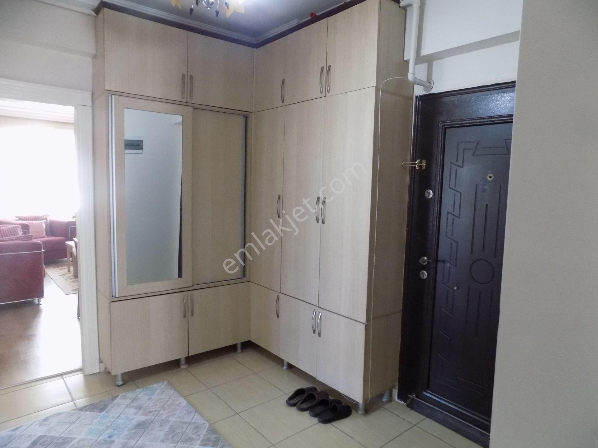 Karaköprü Akpıyar Balık Ayağı İmparator Ekmek Fabrikası Yanı 3+1 Doğalgazlı Asansörlü 170 M2 3. Kat