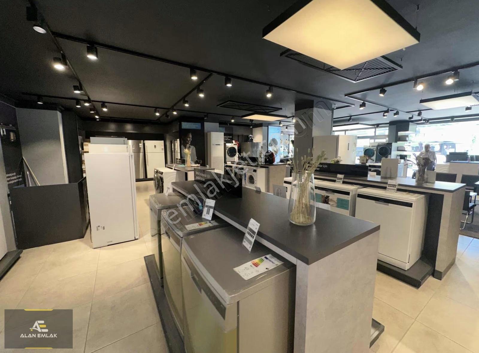 Alan Emlak; Cağaloğlunda, İki Katlı, 320 M2, Kurumsal Kiracılı - Görsel 4
