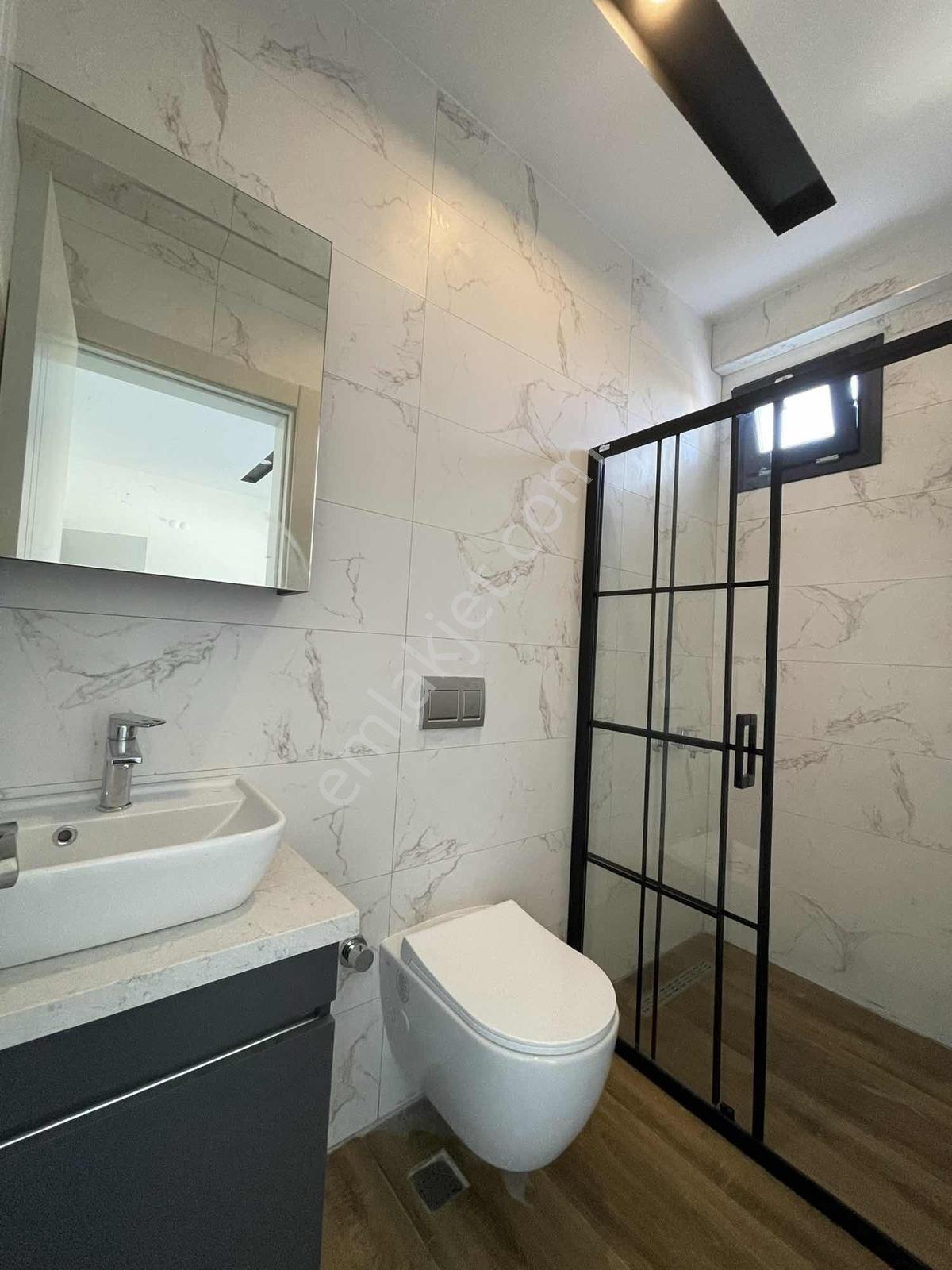 Kuşadası Otogar Arkası 2+1 Eşyalı Havuzlu Site İçi Kiralık Daire - Görsel 16