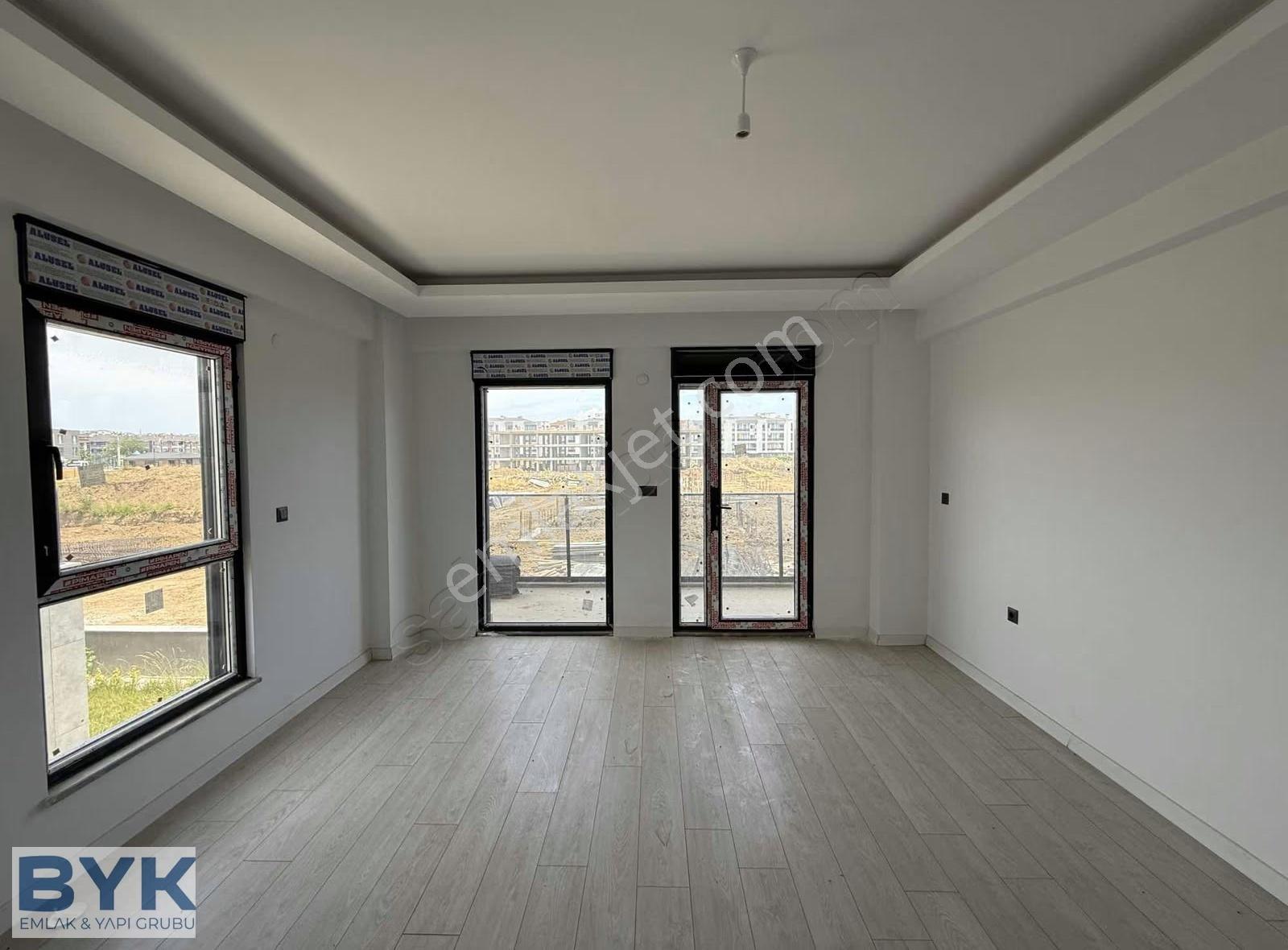 Byk' Dan! Merkezi Konumda! Kiralık İkiz Villalar! - Görsel 11