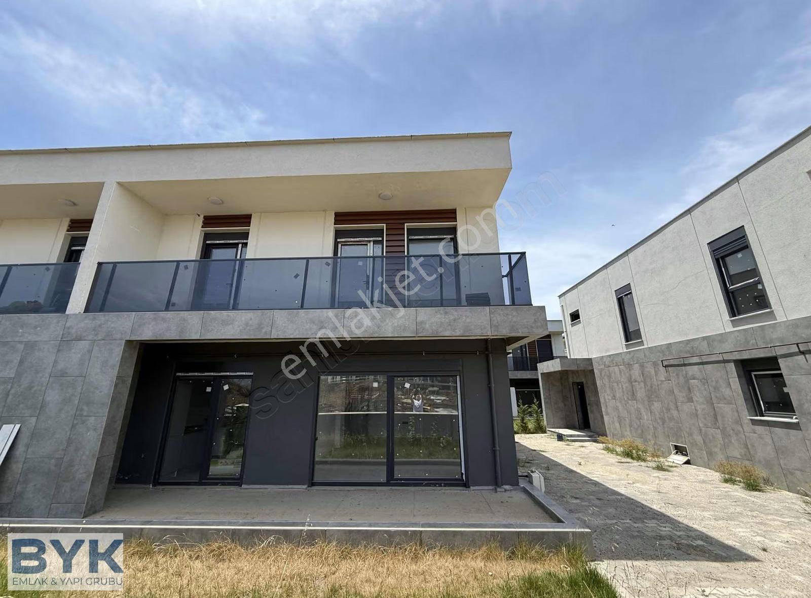 Byk' Dan! Merkezi Konumda! Kiralık İkiz Villalar! - Görsel 23