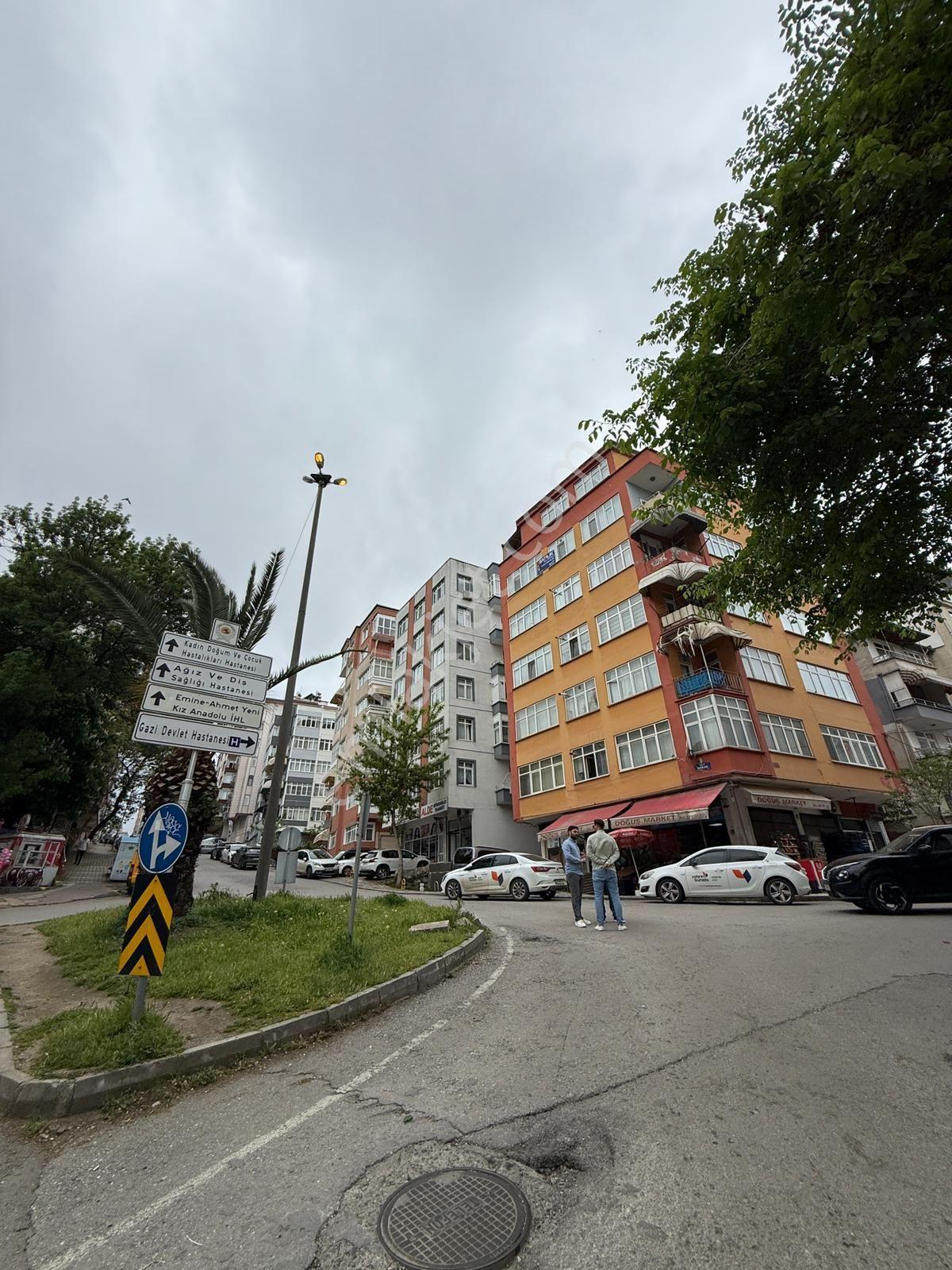100. Yıl Bulvarına Yakın 2+1 İçi Yapılı Asansörlü Satılık Daire - Görsel 3