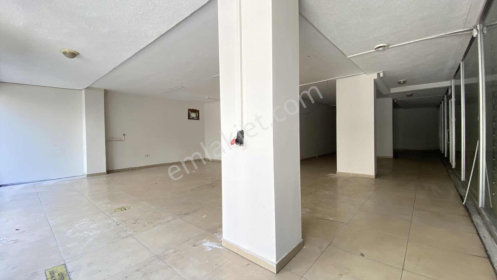 Demokrasi Caddesi'nde 110 M² Giriş Dükkan Cadde Cepheli Kepenkli - Görsel 14