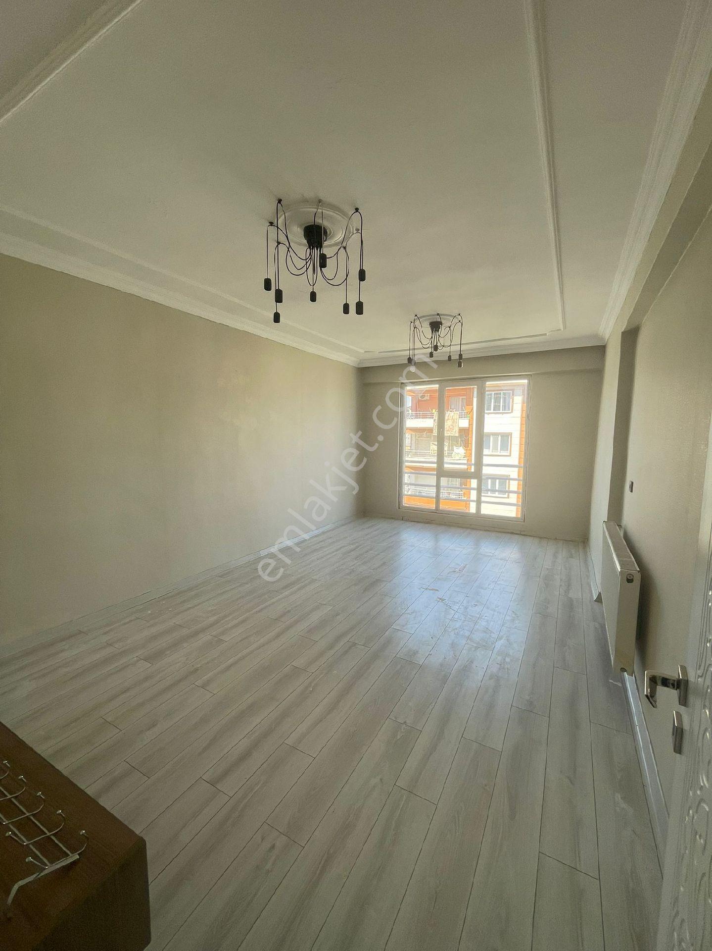 Batıkent Çardaklı'da Uygun Kiralık 3+1 Full Bakımlı Geniş Daire...