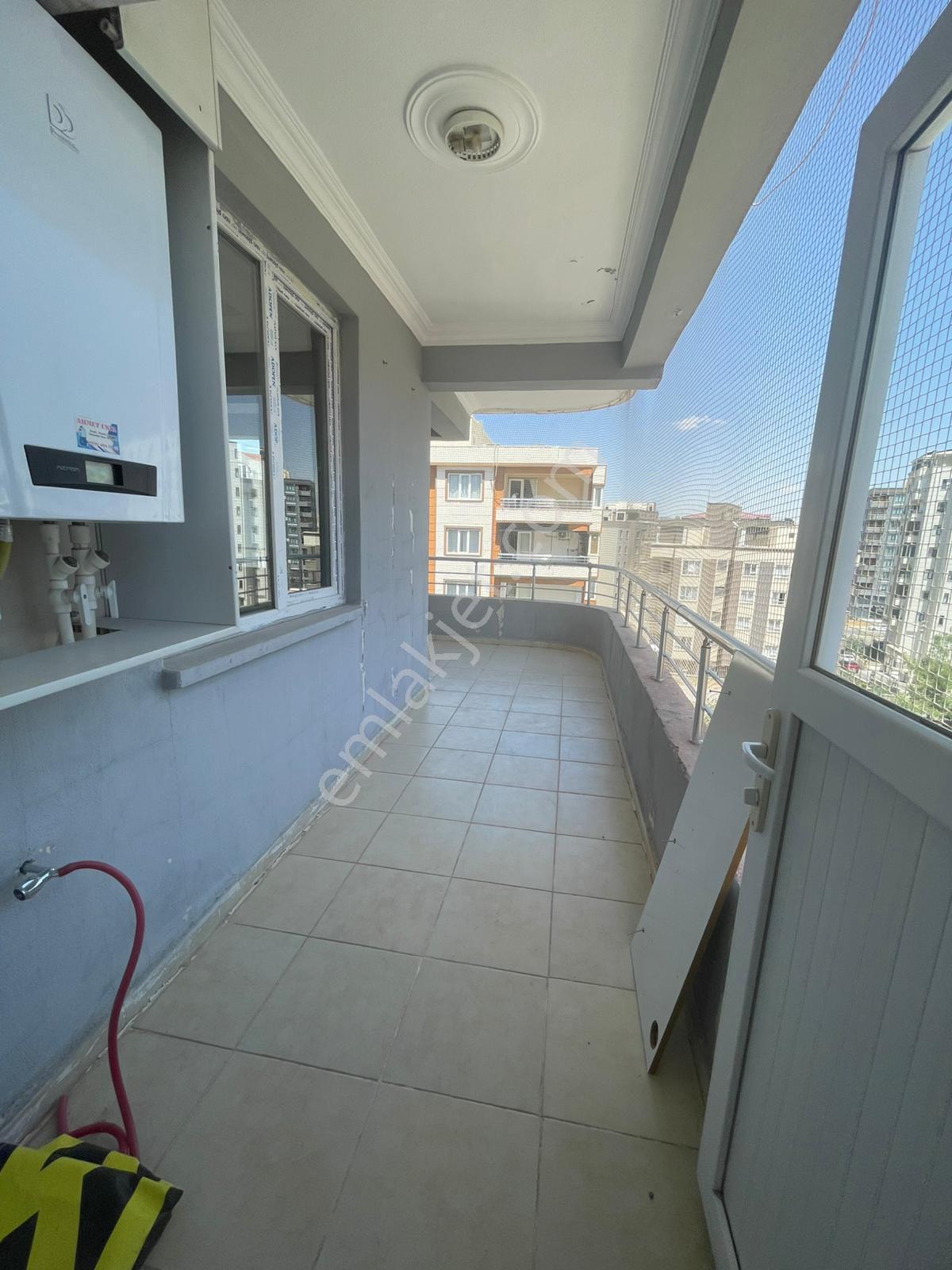 Batıkent Çardaklı'da Uygun Kiralık 3+1 Full Bakımlı Geniş Daire... - Görsel 11