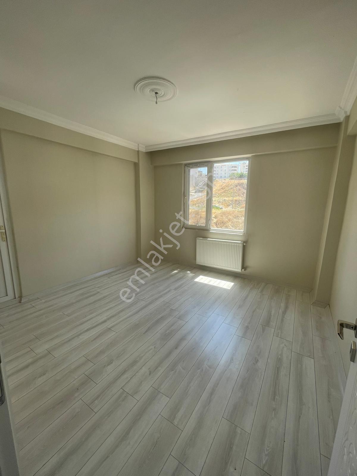 Batıkent Çardaklı'da Uygun Kiralık 3+1 Full Bakımlı Geniş Daire... - Görsel 3