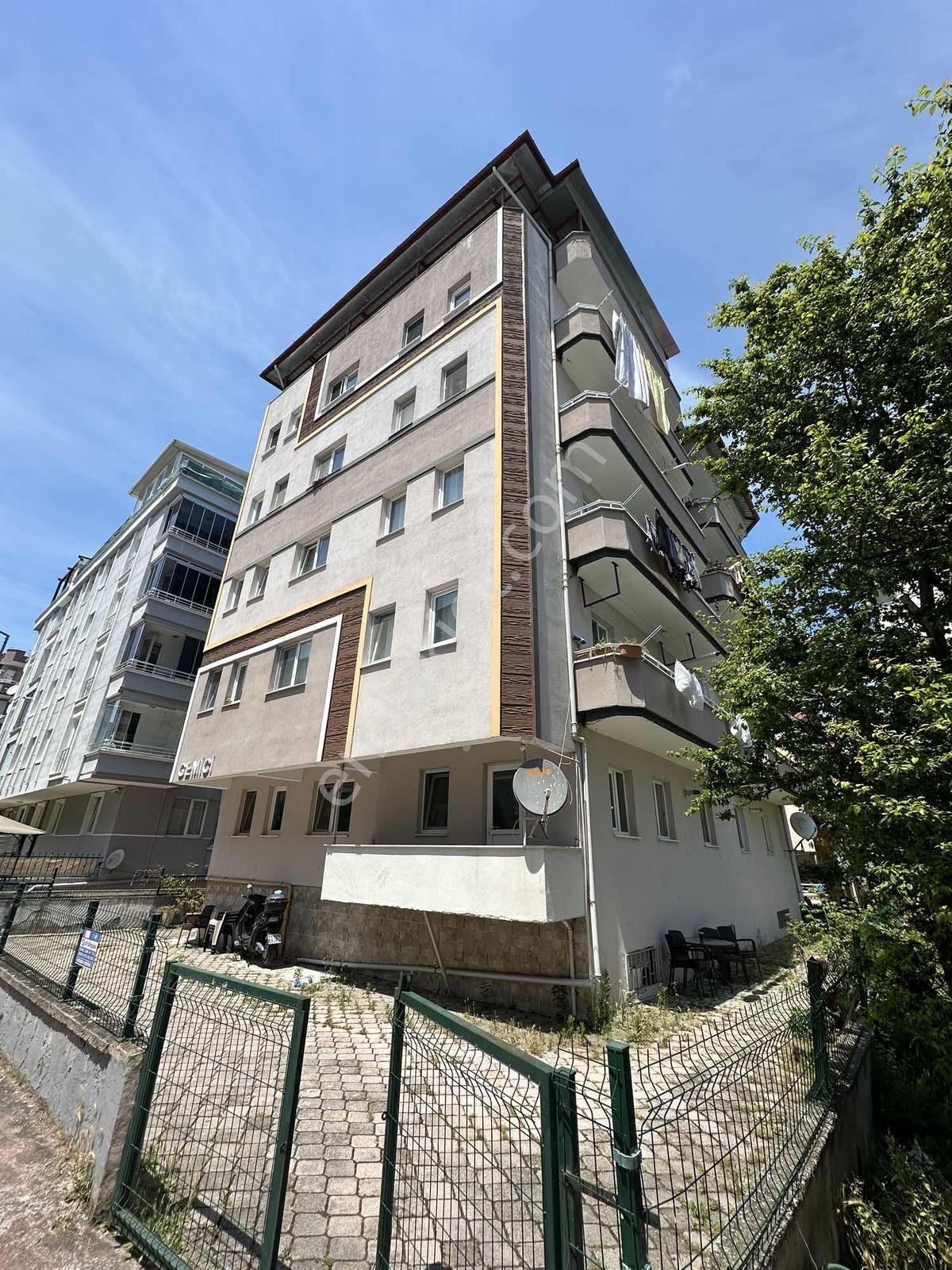 Yayla Gayrimenkulden Ömürevlerinde Satılık 3+1 Daire
